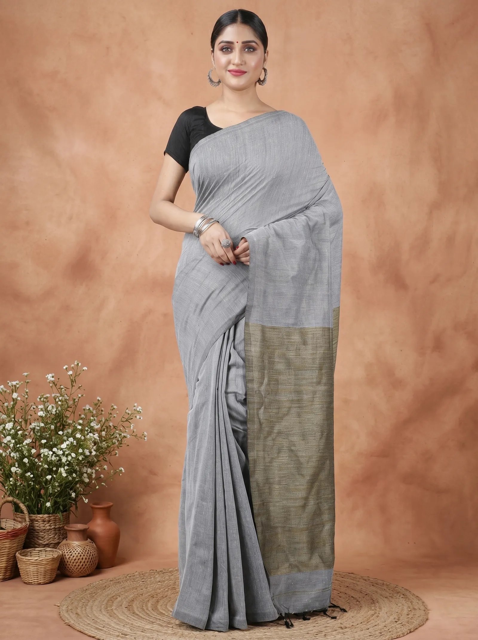 DipDiya Pure Cotton  Traditional Bengali Grey Artisan Crafted Kesh Than Handloom Saree