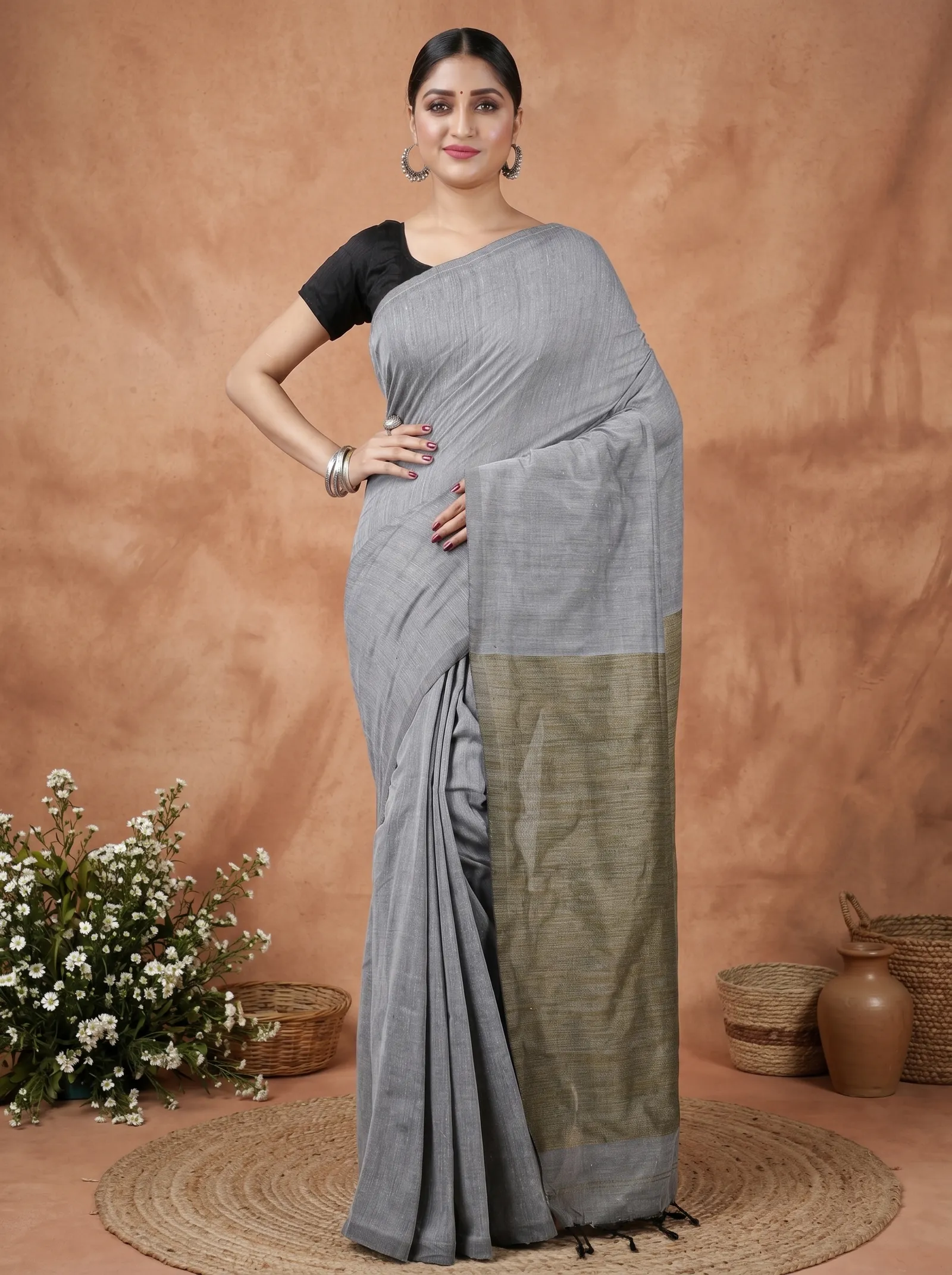 DipDiya Pure Cotton  Traditional Bengali Grey Artisan Crafted Kesh Than Handloom Saree