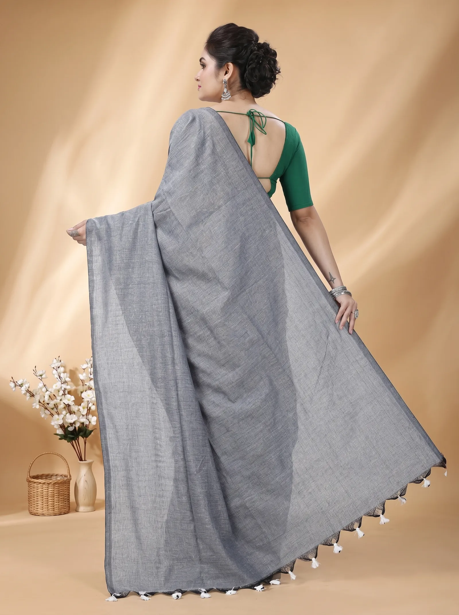 DipDiya Pure Cotton  Traditional Bengali Grey Artisan Crafted ThanKhadi Handloom Saree