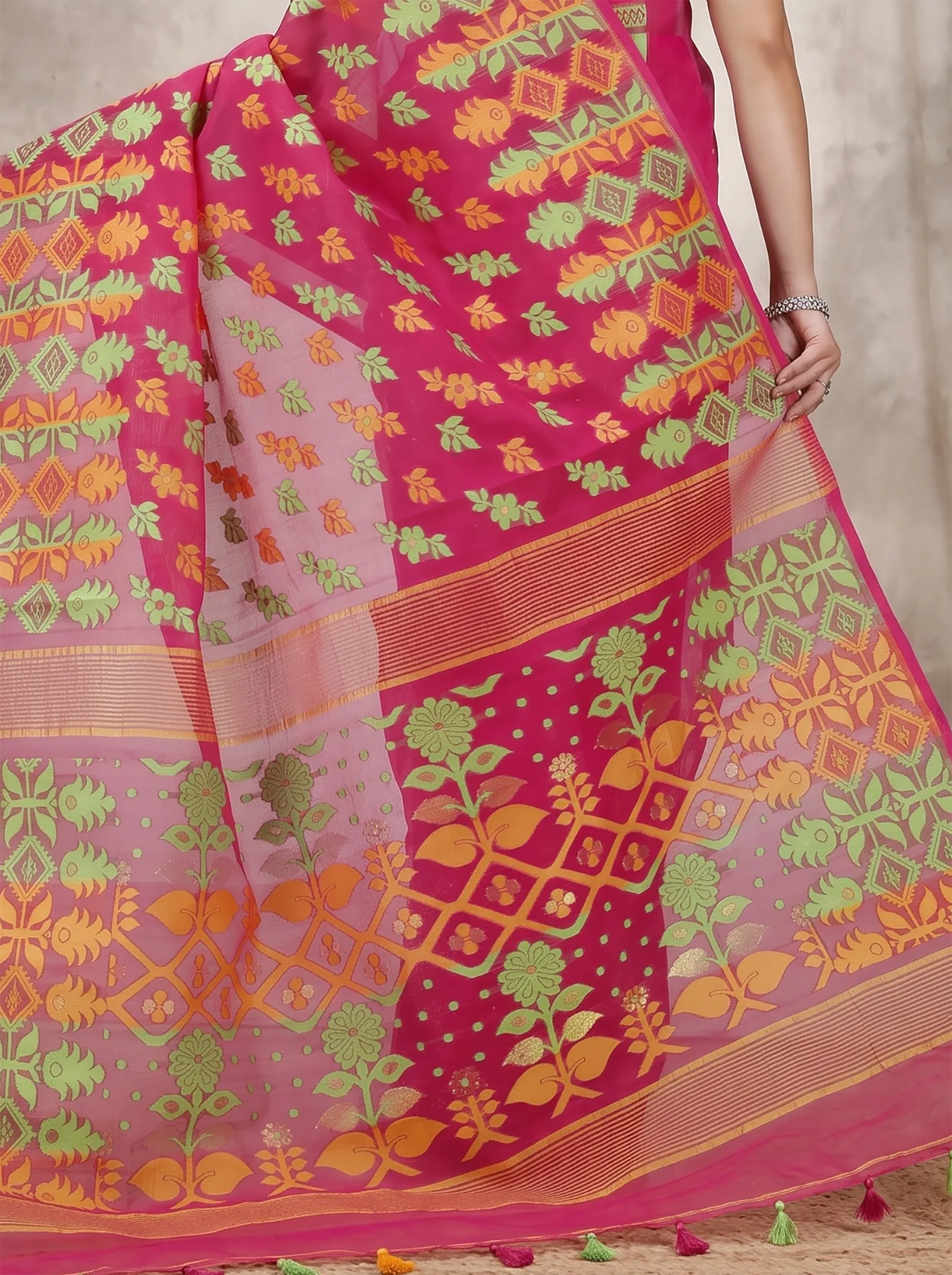 DipDiya Pure Cotton  Traditional Bengali Maroon Artisan Crafted Urmila Jamdani Saree