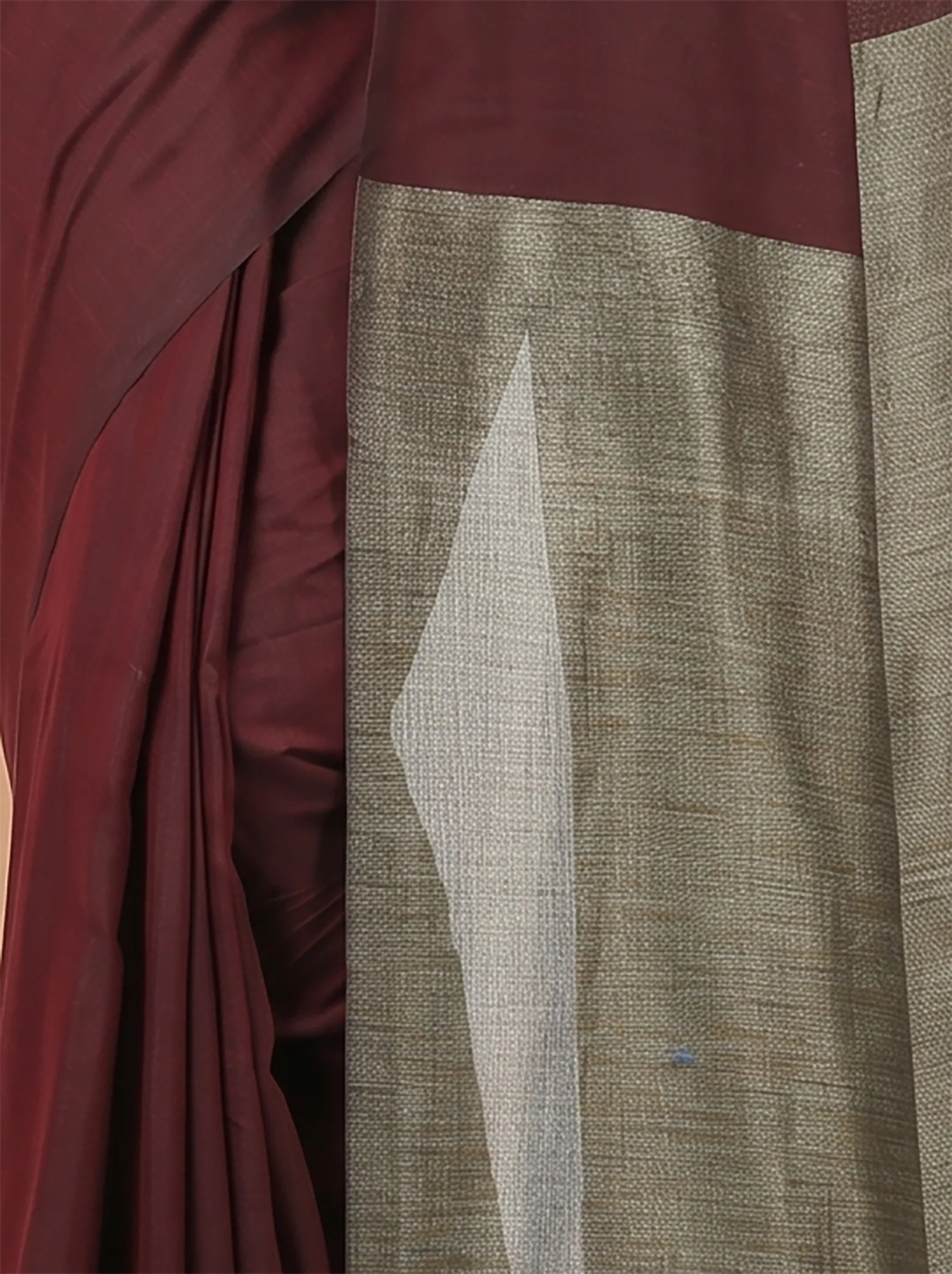 DipDiya Pure Cotton  Traditional Bengali Merron Artisan Crafted Kesh Than Handloom Saree
