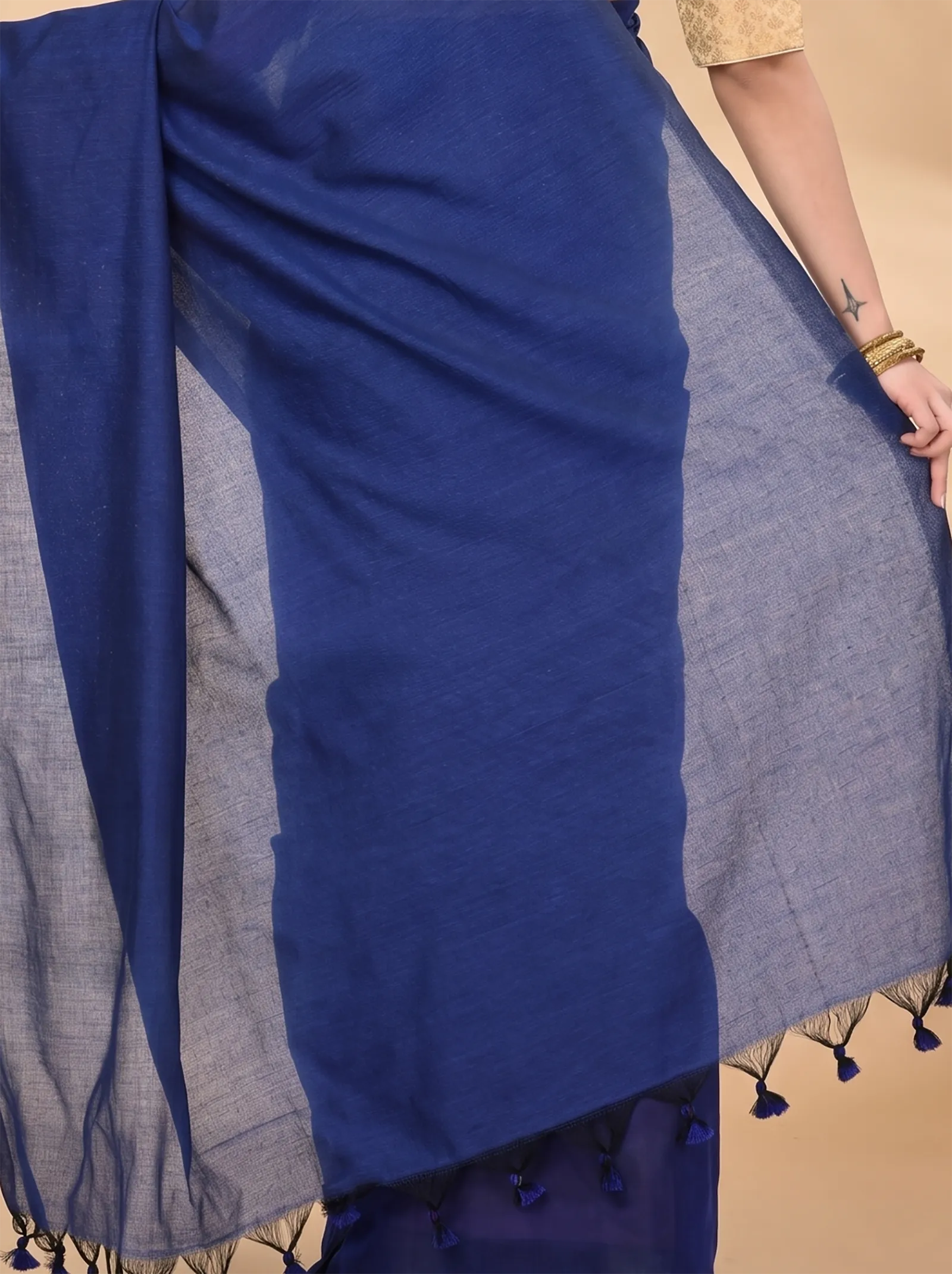 DipDiya Pure Cotton  Traditional Bengali Naby Blue Artisan Crafted ThanKhadi Handloom Saree