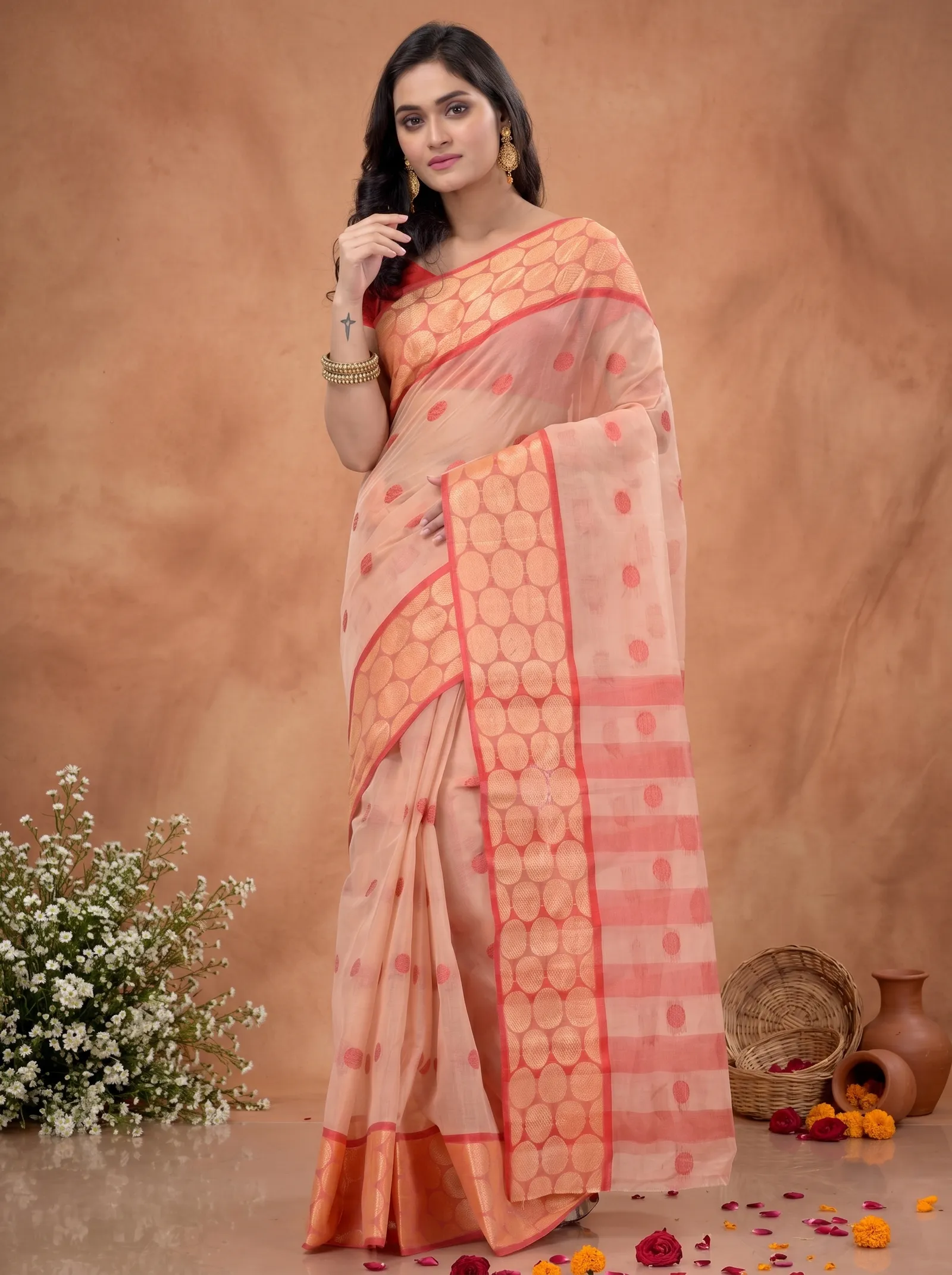 DipDiya Pure Cotton  Traditional Bengali Off-White Artisan Crafted Ganga Jamuna Tant Saree