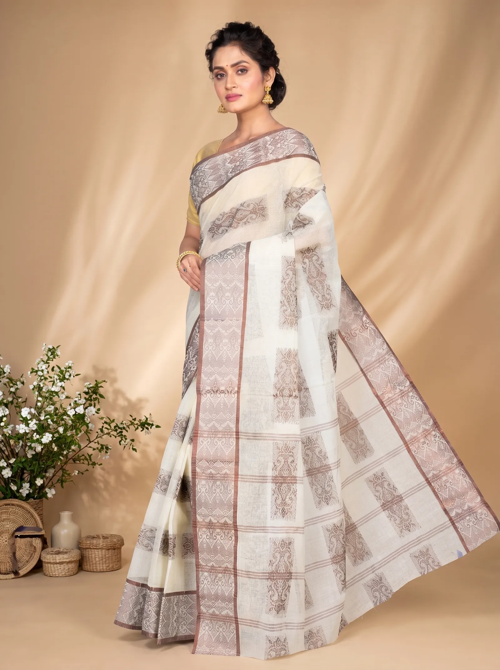 DipDiya Pure Cotton  Traditional Bengali Off-White Artisan Crafted Strip Suparna Tant Saree
