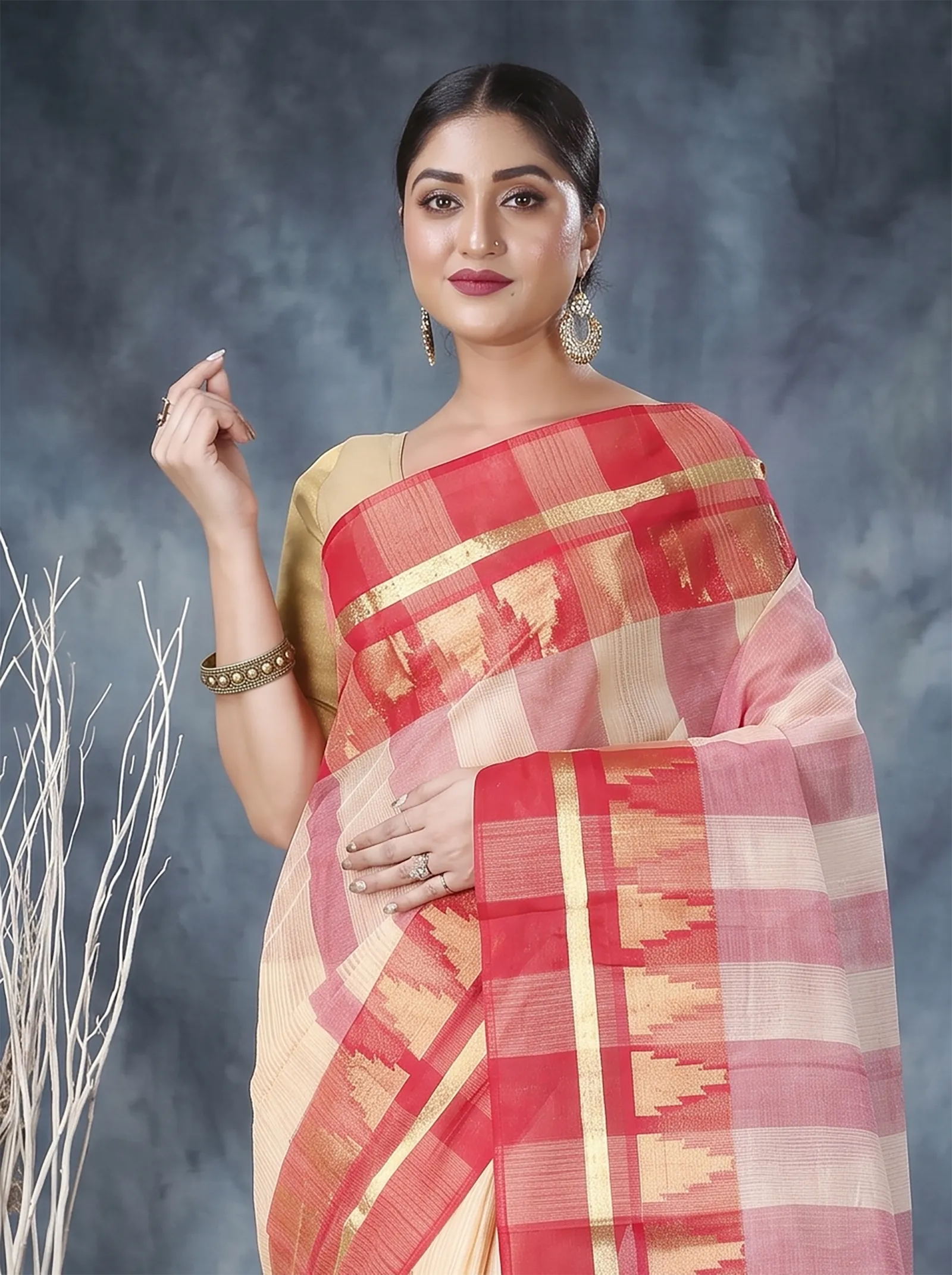 DipDiya Pure Cotton  Traditional Bengali Off White Artisan Crafted Vrinda Tant Saree