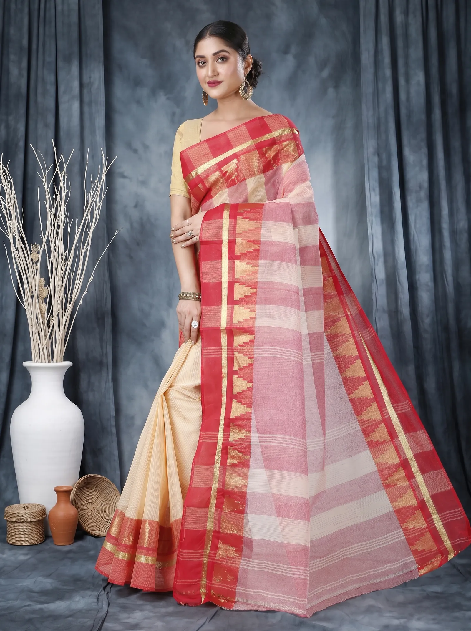 DipDiya Pure Cotton  Traditional Bengali Off White Artisan Crafted Vrinda Tant Saree