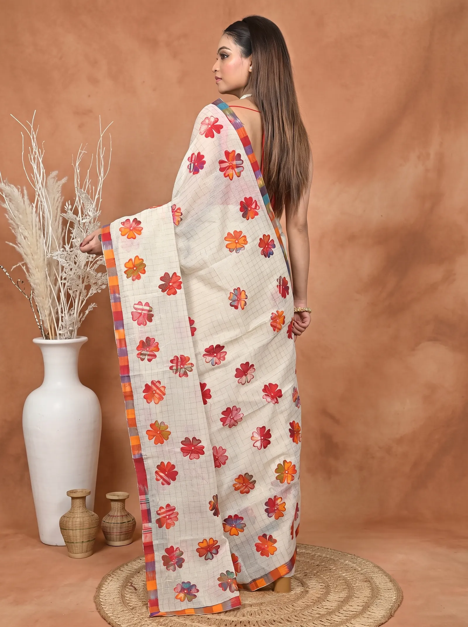 DipDiya Pure Cotton  Traditional Bengali Off White Red Artisan Crafted Kotaplik Kota Applique Saree