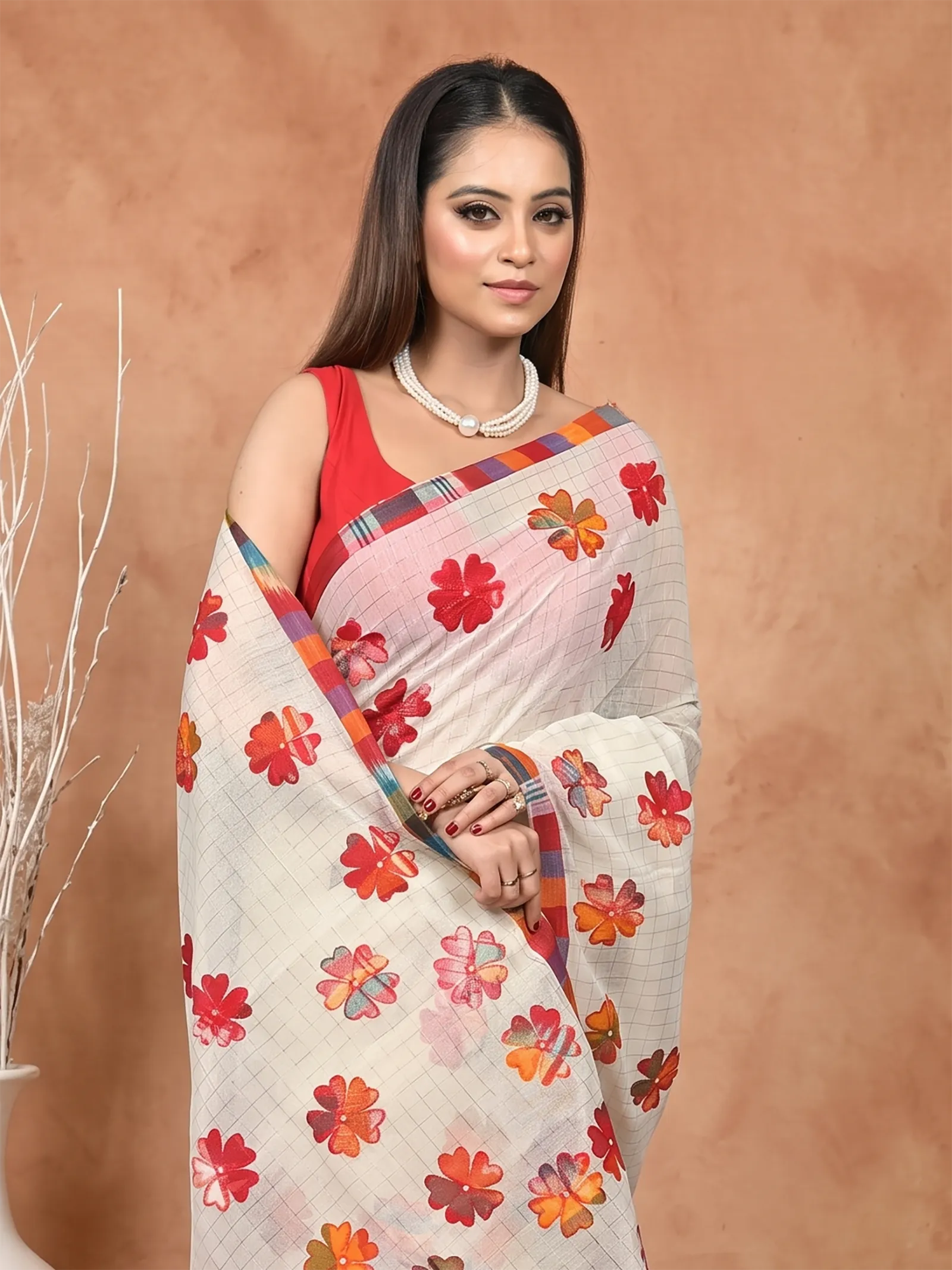 DipDiya Pure Cotton  Traditional Bengali Off White Red Artisan Crafted Kotaplik Kota Applique Saree