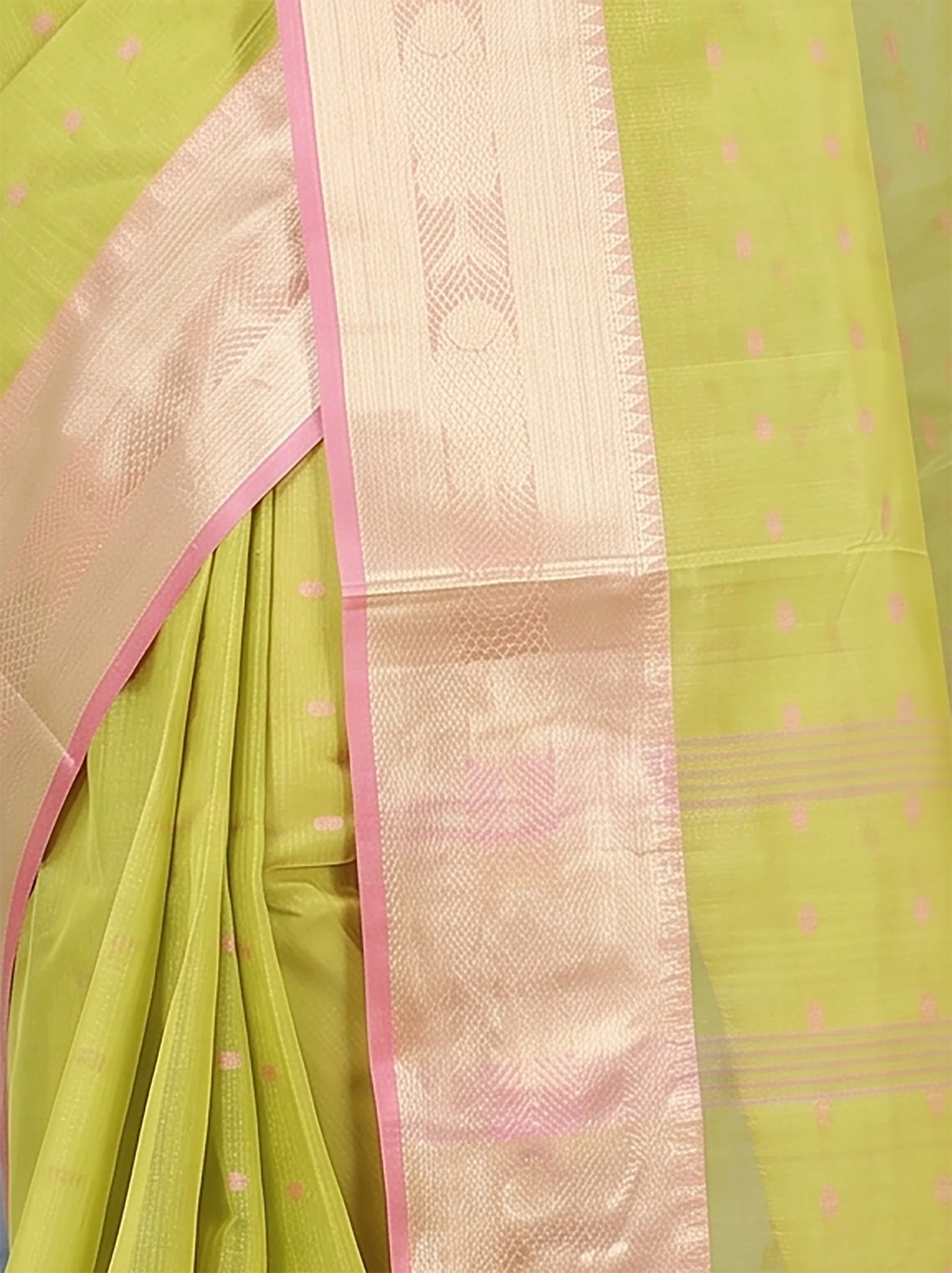 DipDiya Pure Cotton  Traditional Bengali Olive Green Artisan Crafted Griva Tant Saree