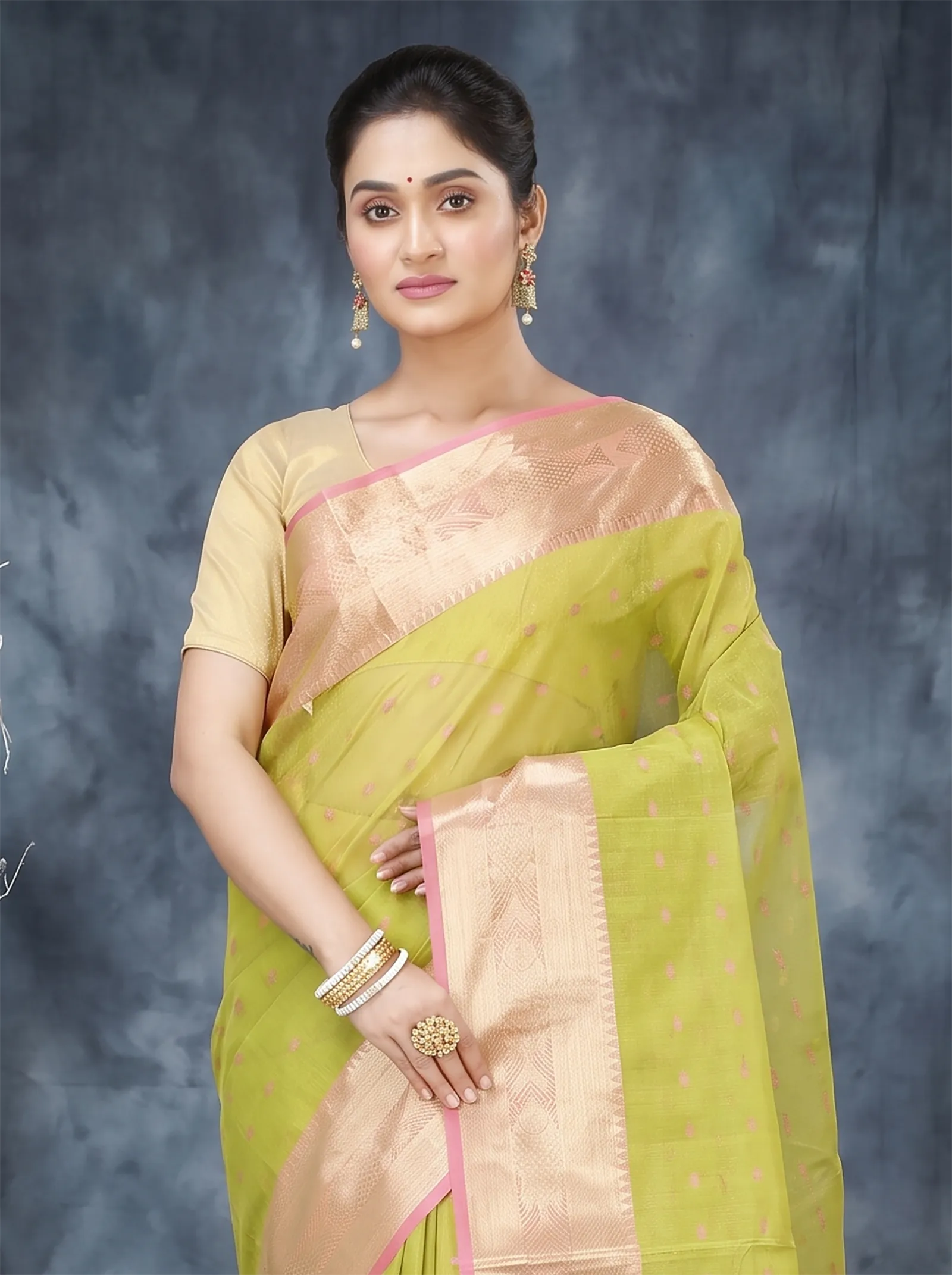 DipDiya Pure Cotton  Traditional Bengali Olive Green Artisan Crafted Griva Tant Saree