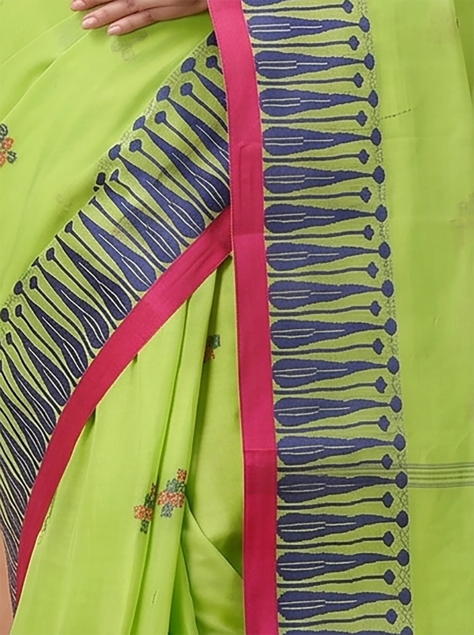 DipDiya Pure Cotton  Traditional Bengali Olive Green Artisan Crafted Simar Tant Saree