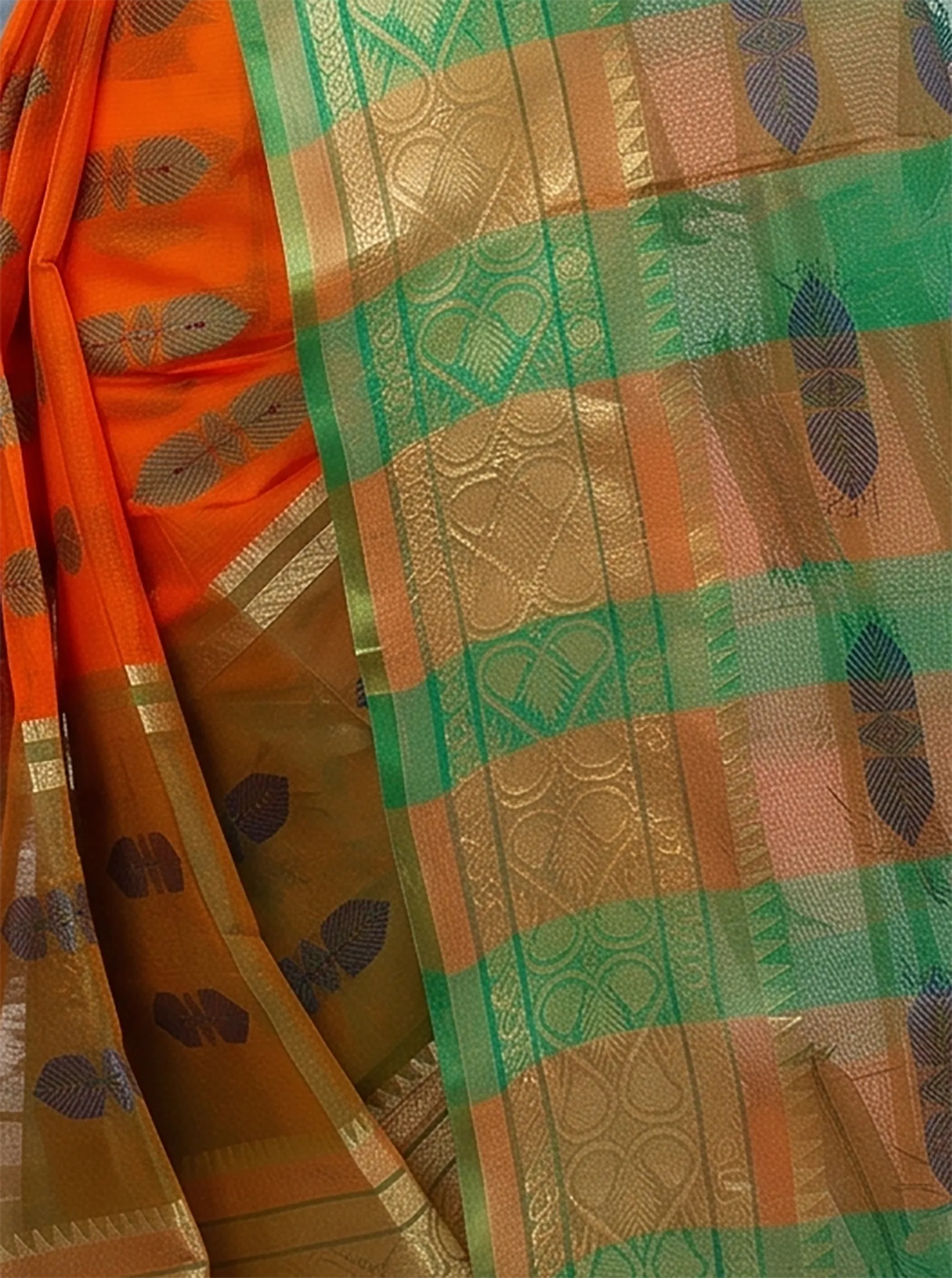 DipDiya Pure Cotton  Traditional Bengali Orange Green Artisan Crafted Raj Nandi Tant Saree