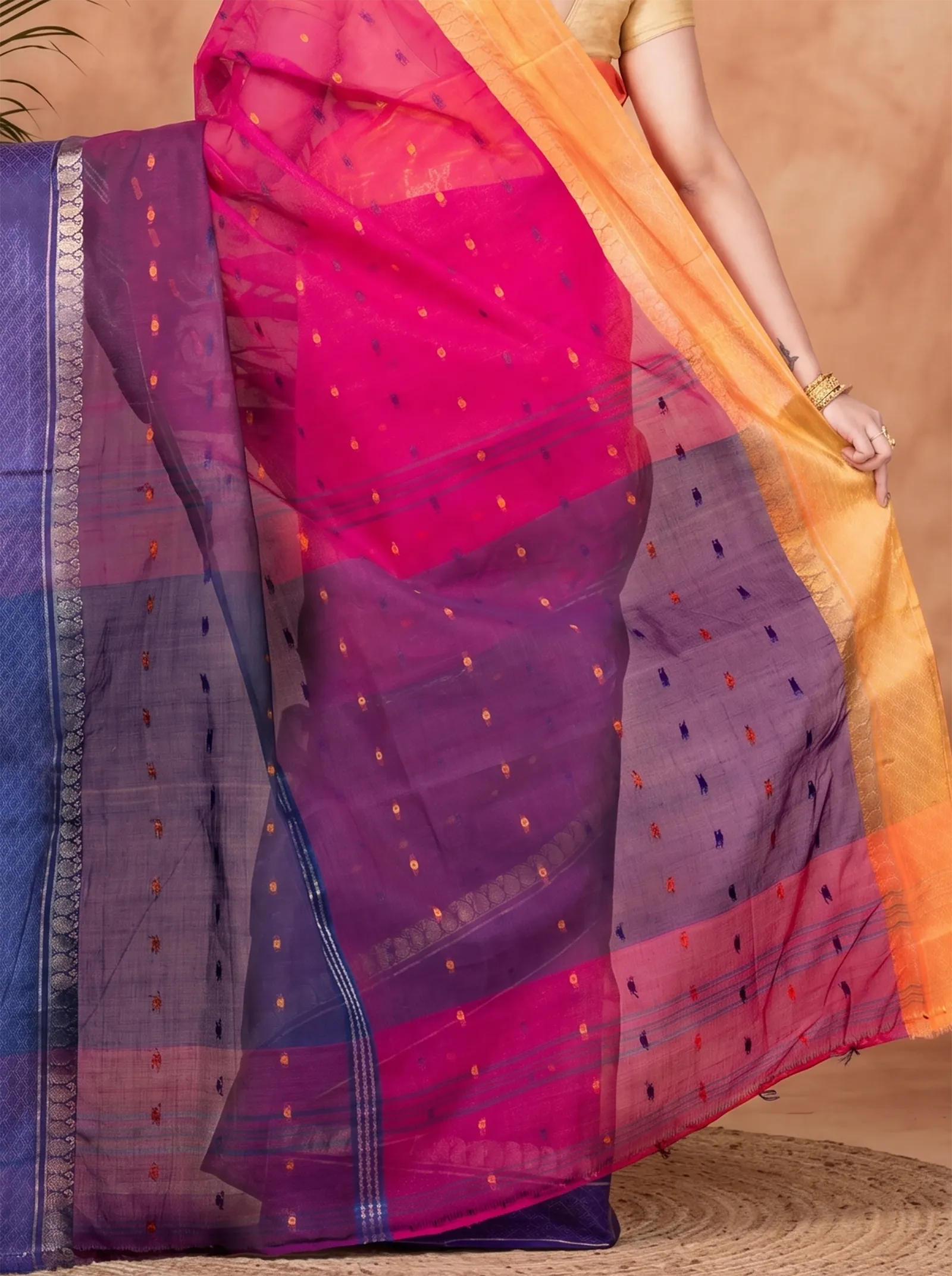 DipDiya Pure Cotton  Traditional Bengali Pink Artisan Crafted Ganga Jamuna Buti Tant Saree