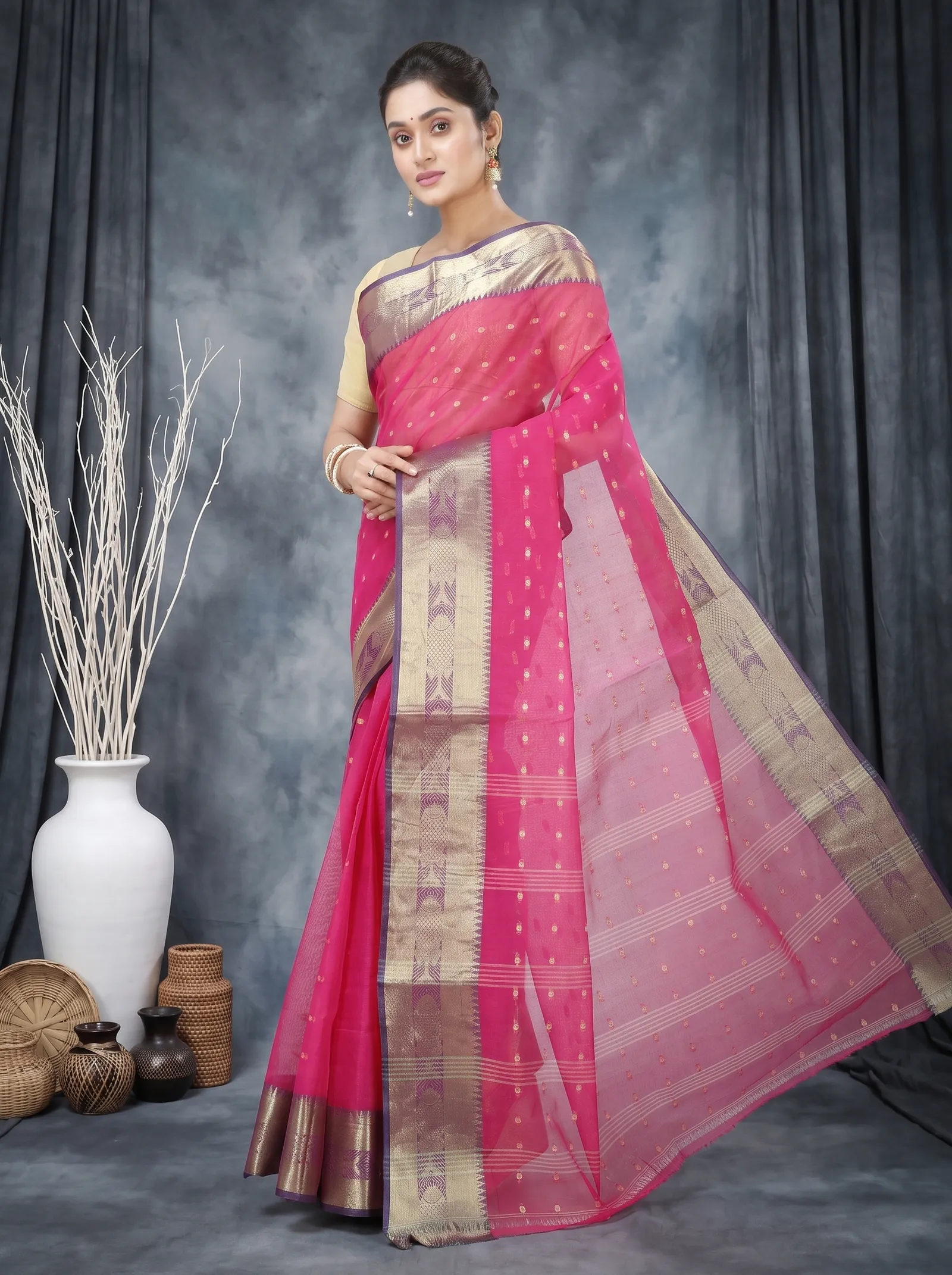 DipDiya Pure Cotton  Traditional Bengali Pink Artisan Crafted Griva Tant Saree