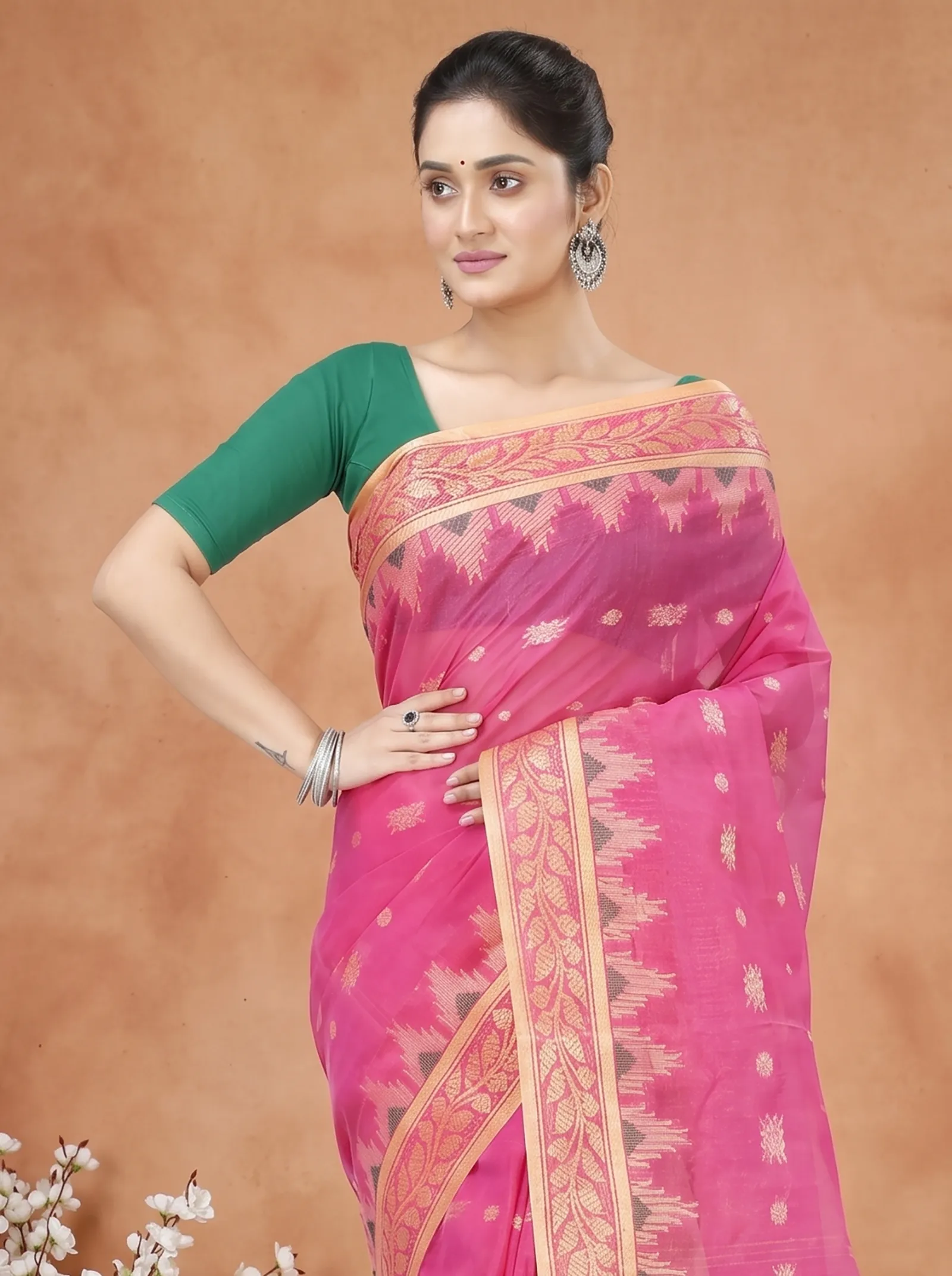 DipDiya Pure Cotton  Traditional Bengali Pink Artisan Crafted Gunjan Tant Saree