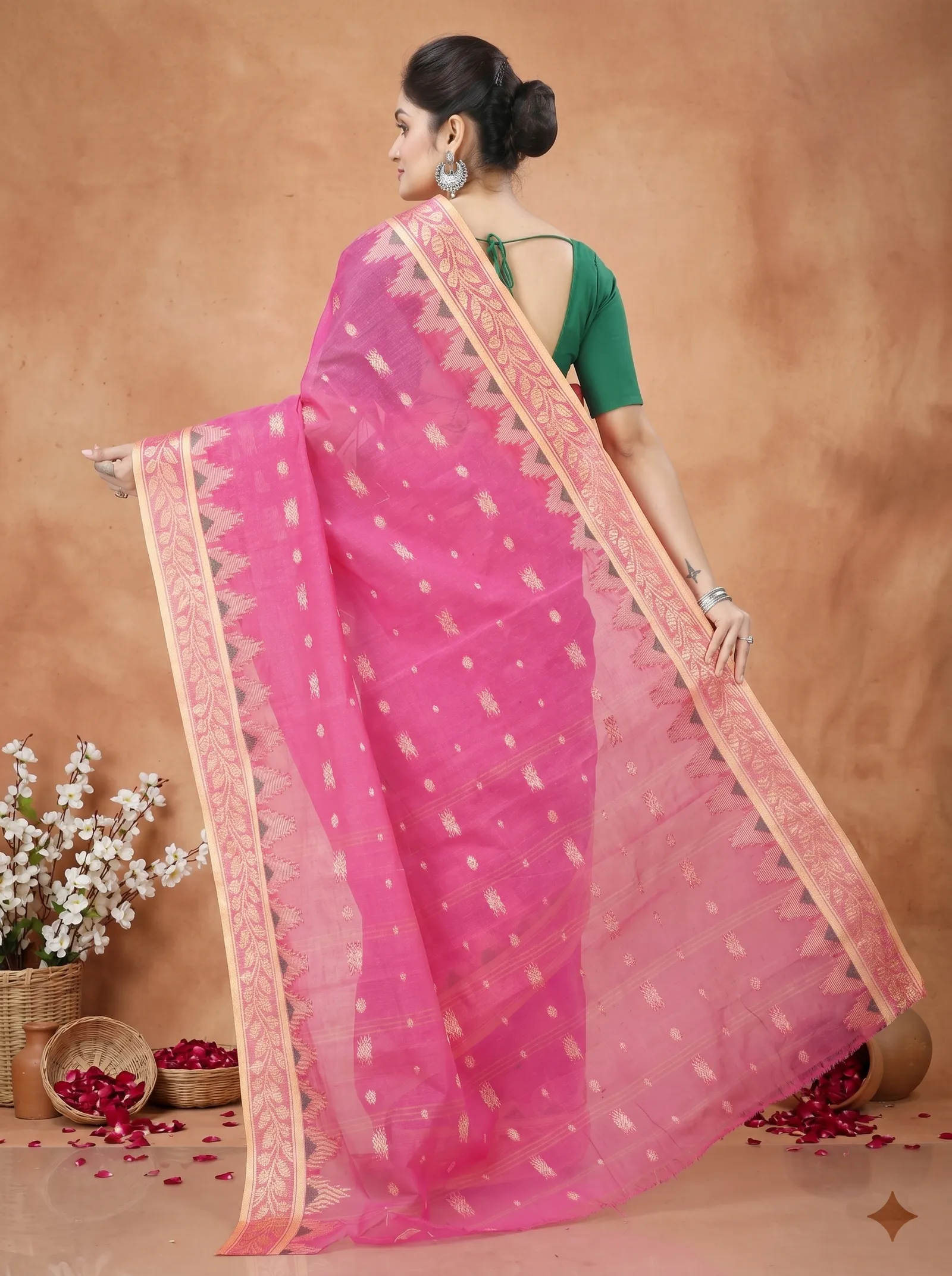 DipDiya Pure Cotton  Traditional Bengali Pink Artisan Crafted Gunjan Tant Saree
