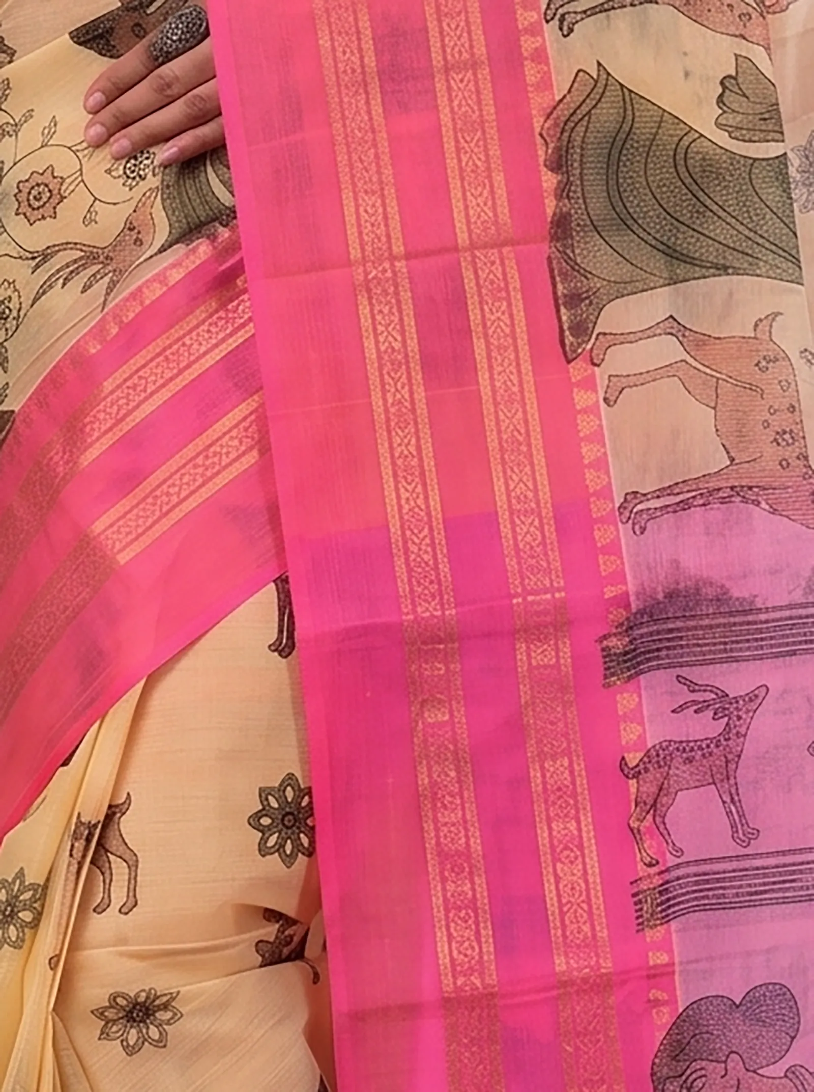 DipDiya Pure Cotton  Traditional Bengali Pink Artisan Crafted Sakuntala Printed Tant Saree