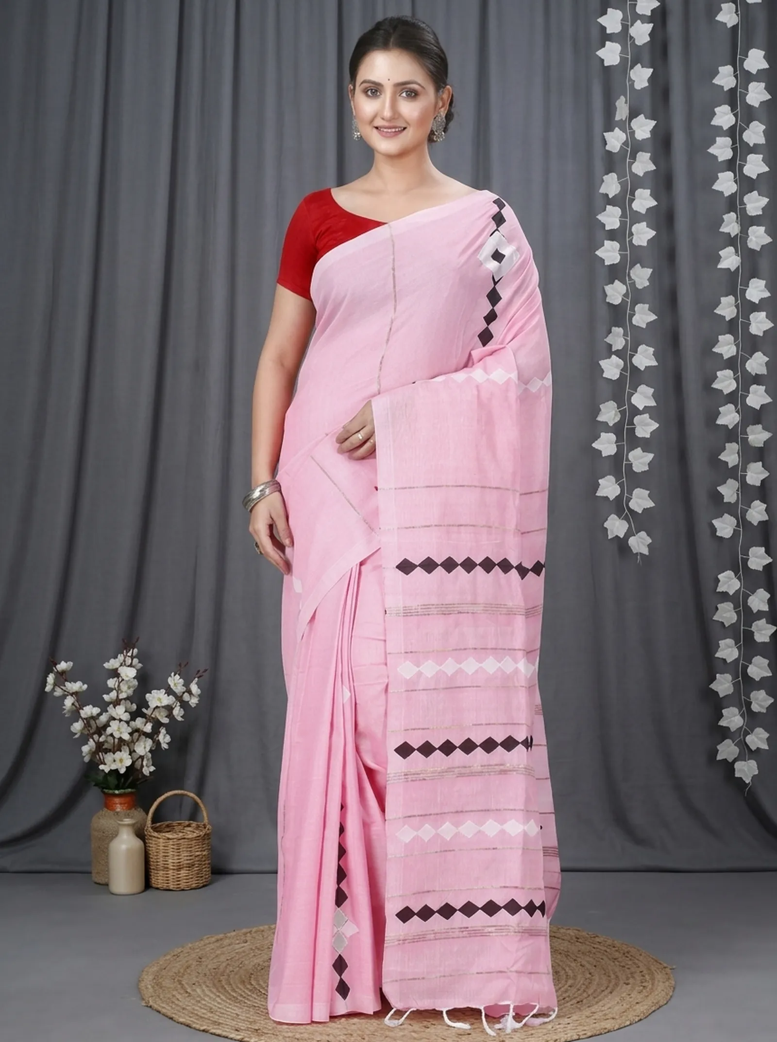 DipDiya Pure Cotton  Traditional Bengali Pink Artisan Crafted Tika Applique Saree