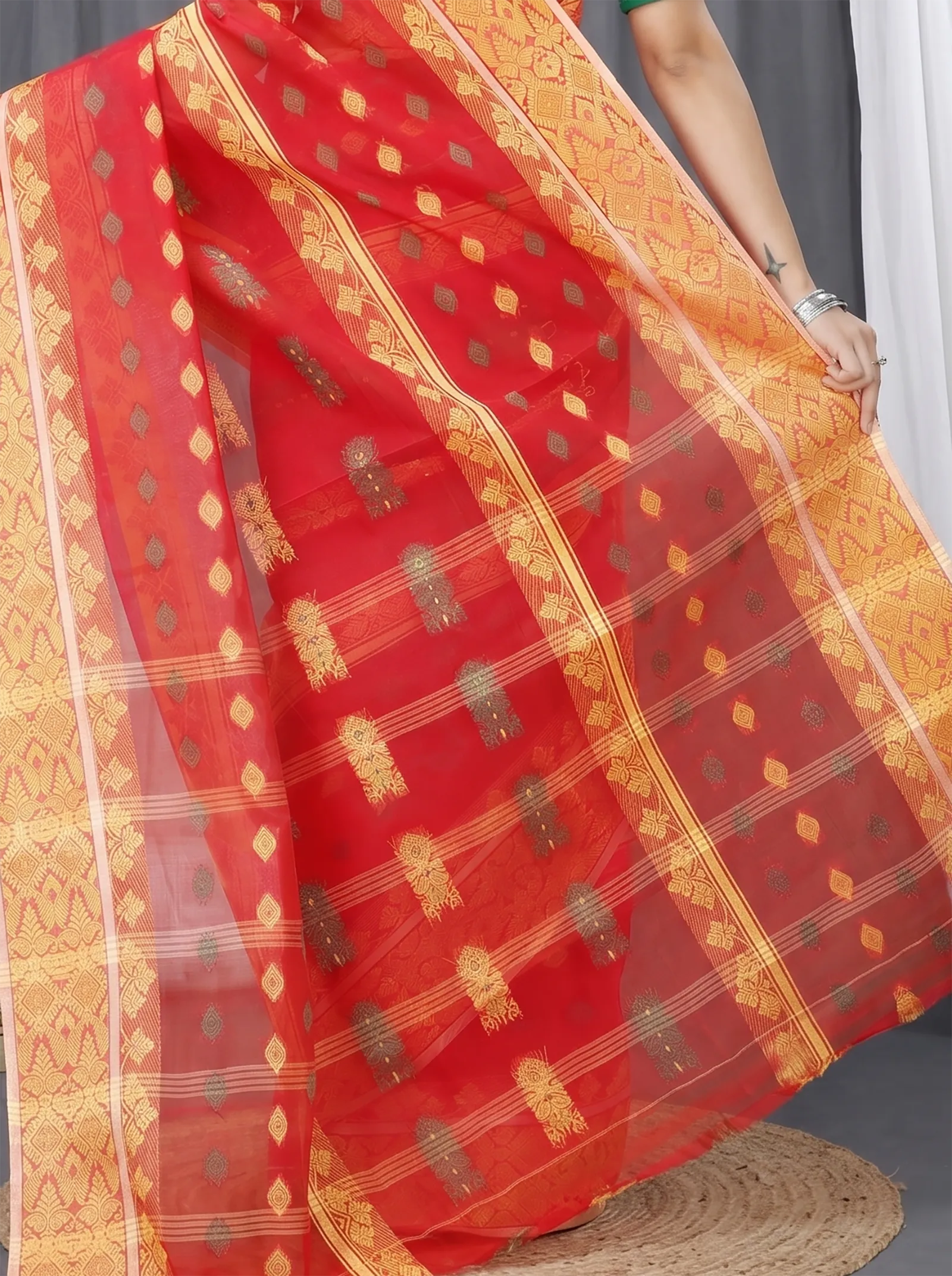DipDiya Pure Cotton  Traditional Bengali Red Artisan Crafted Ghusoon Tant Saree
