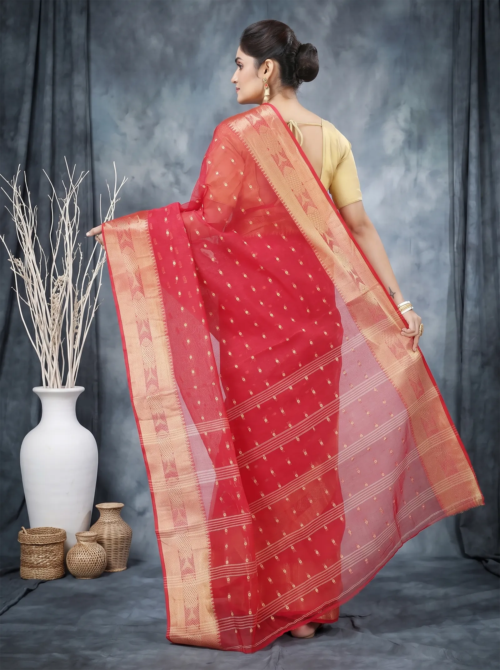 DipDiya Pure Cotton  Traditional Bengali Red Artisan Crafted Griva Tant Saree