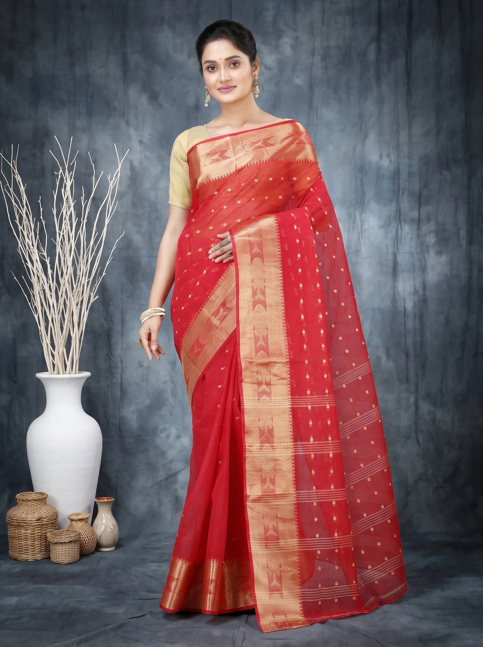 DipDiya Pure Cotton  Traditional Bengali Red Artisan Crafted Griva Tant Saree