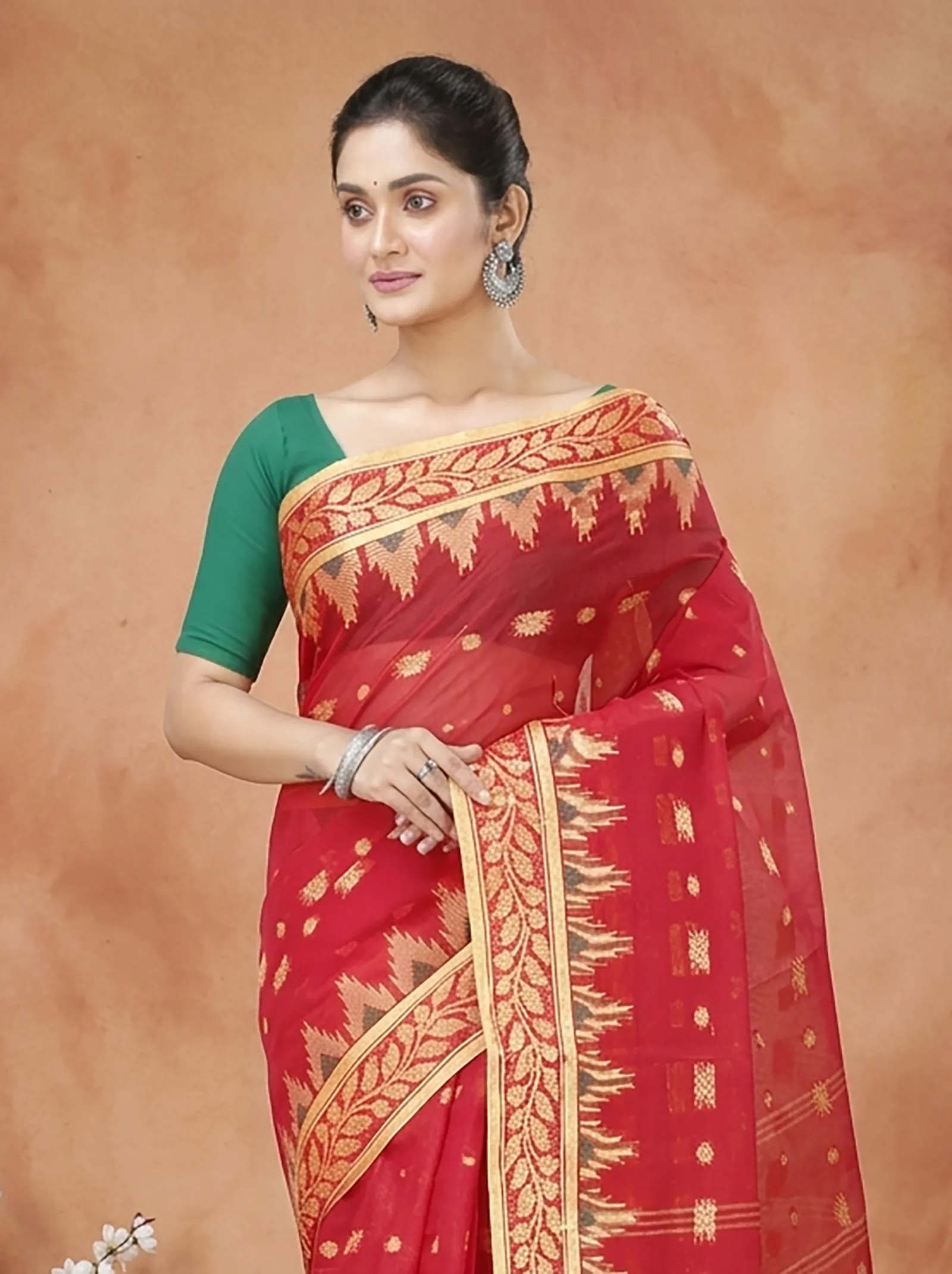 DipDiya Pure Cotton  Traditional Bengali Red Artisan Crafted Gunjan Tant Saree