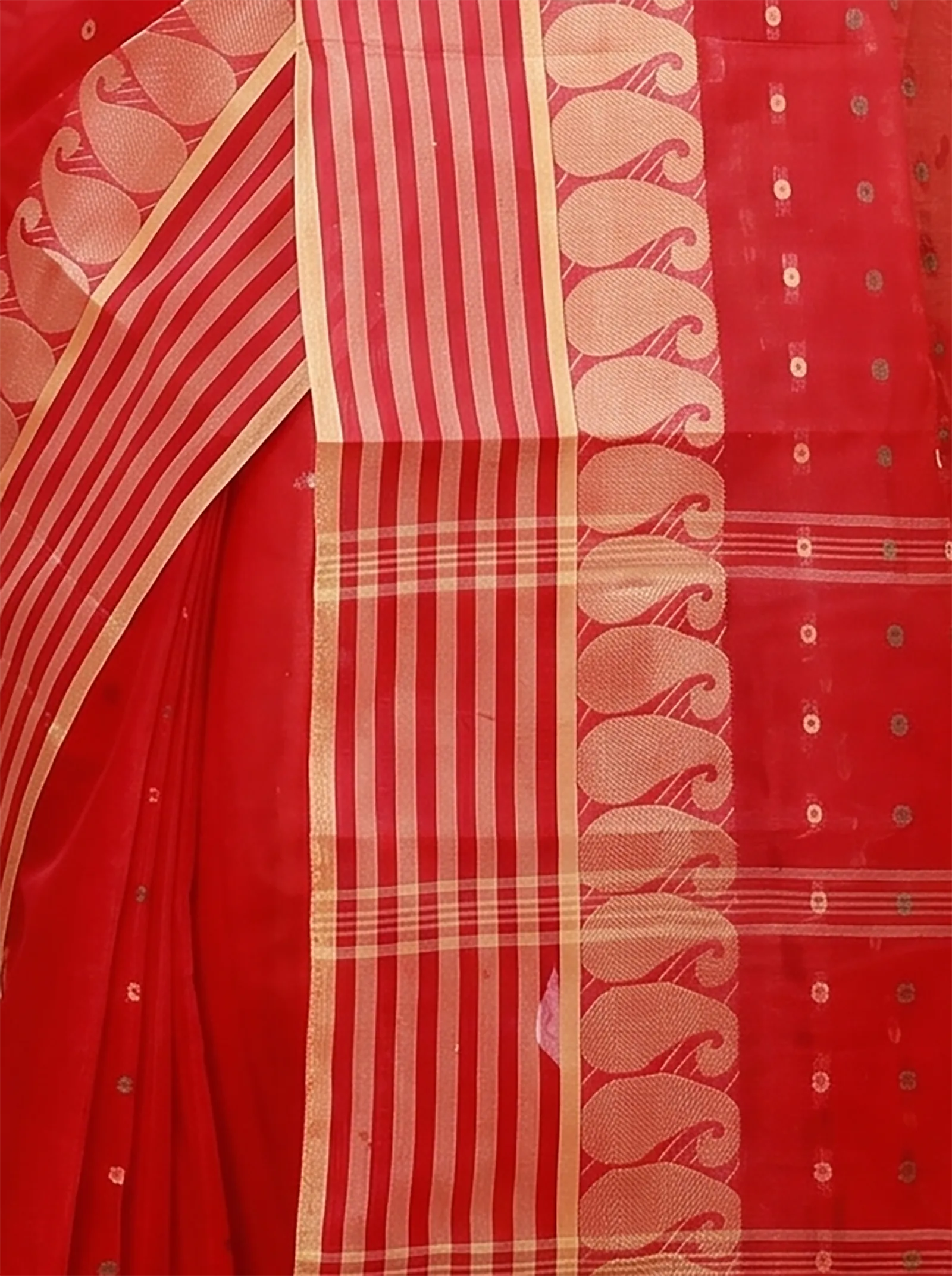 DipDiya Pure Cotton  Traditional Bengali Red Artisan Crafted Moti Buti Tant Saree