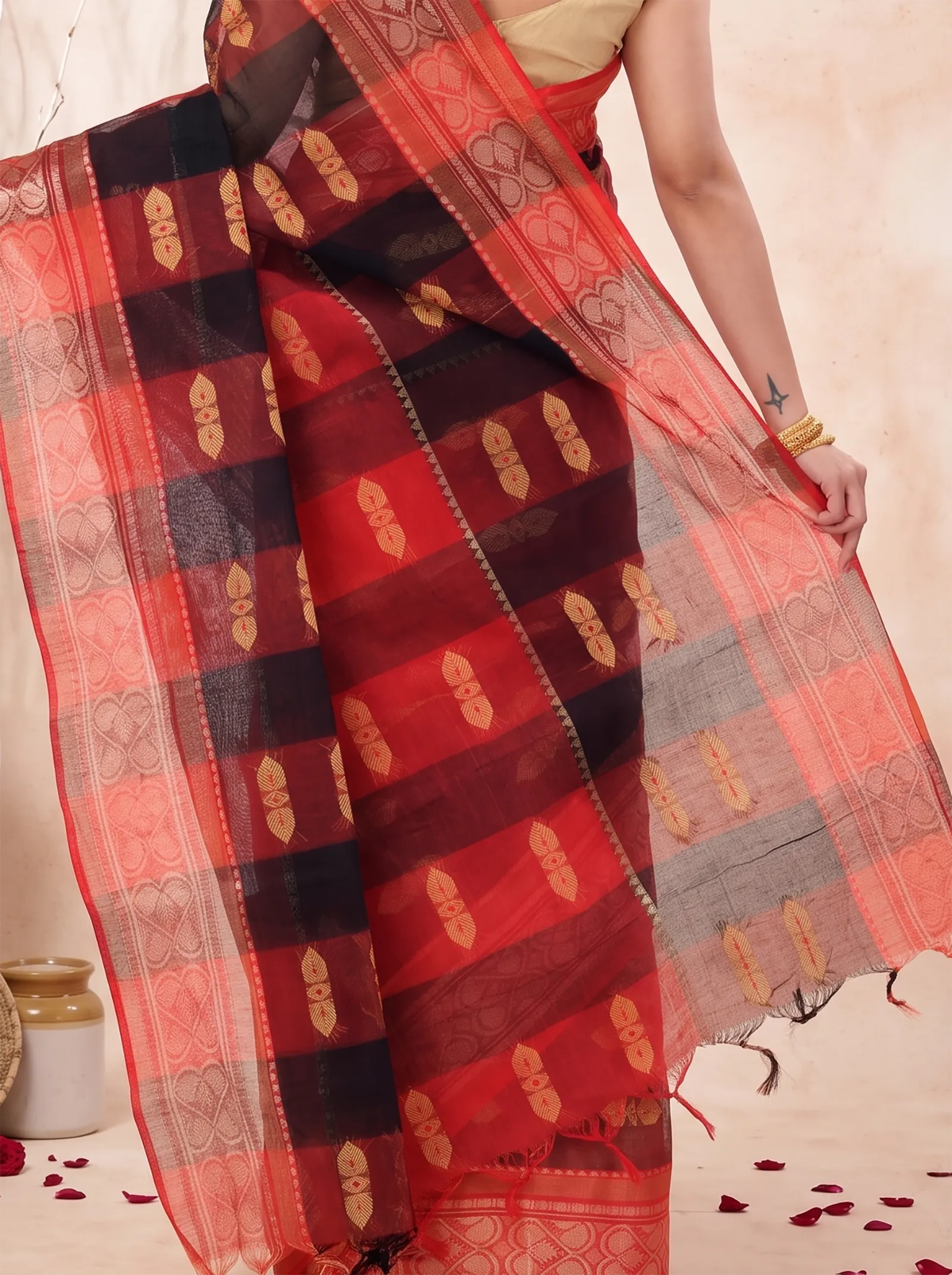 DipDiya Pure Cotton  Traditional Bengali Red Artisan Crafted Raj Nandi Tant Saree