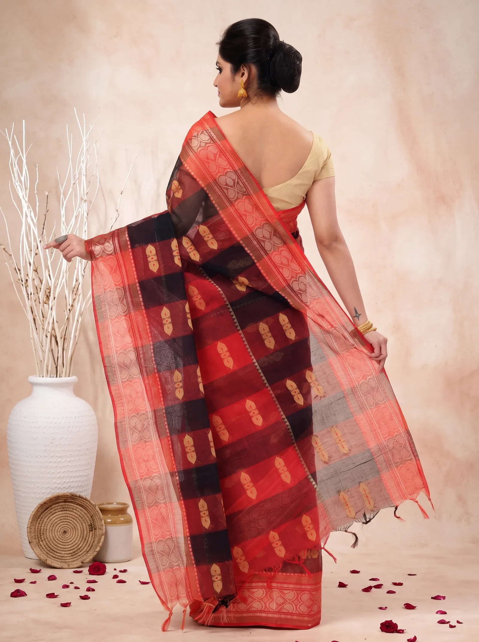 DipDiya Pure Cotton  Traditional Bengali Red Artisan Crafted Raj Nandi Tant Saree