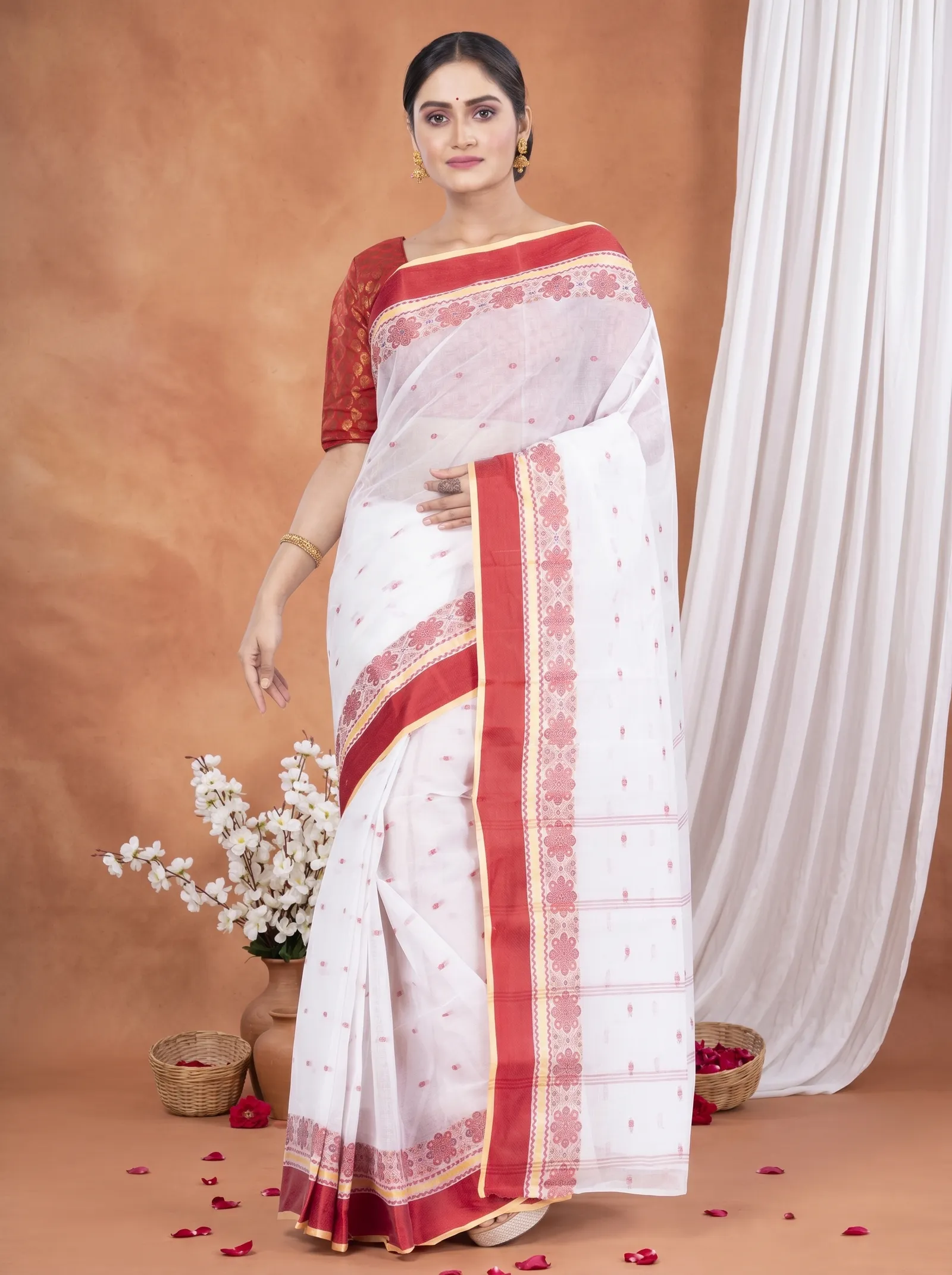 DipDiya Pure Cotton  Traditional Bengali Red Artisan Crafted Velvet Par Tant Saree