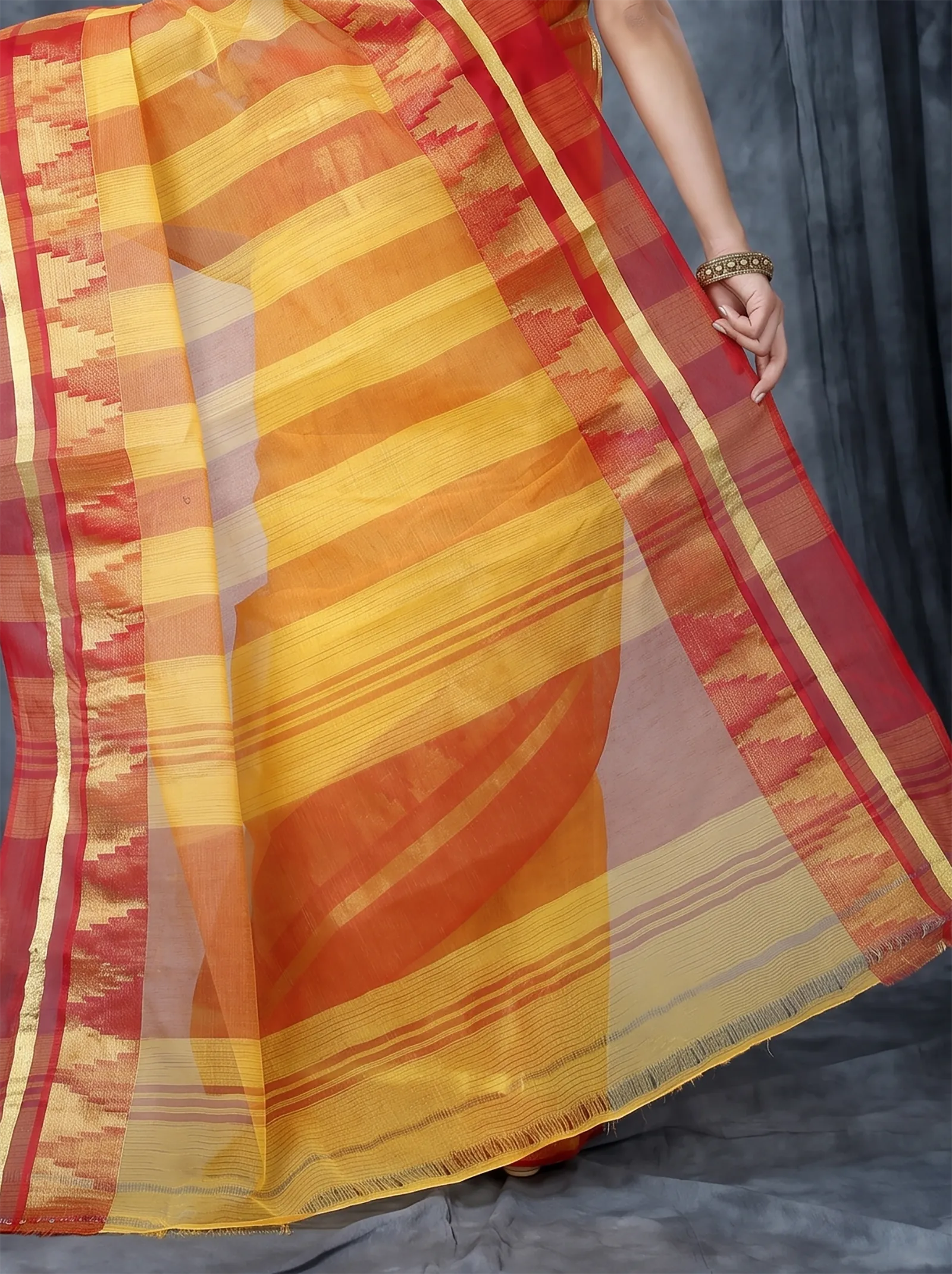 DipDiya Pure Cotton  Traditional Bengali Red Artisan Crafted Vrinda Tant Saree