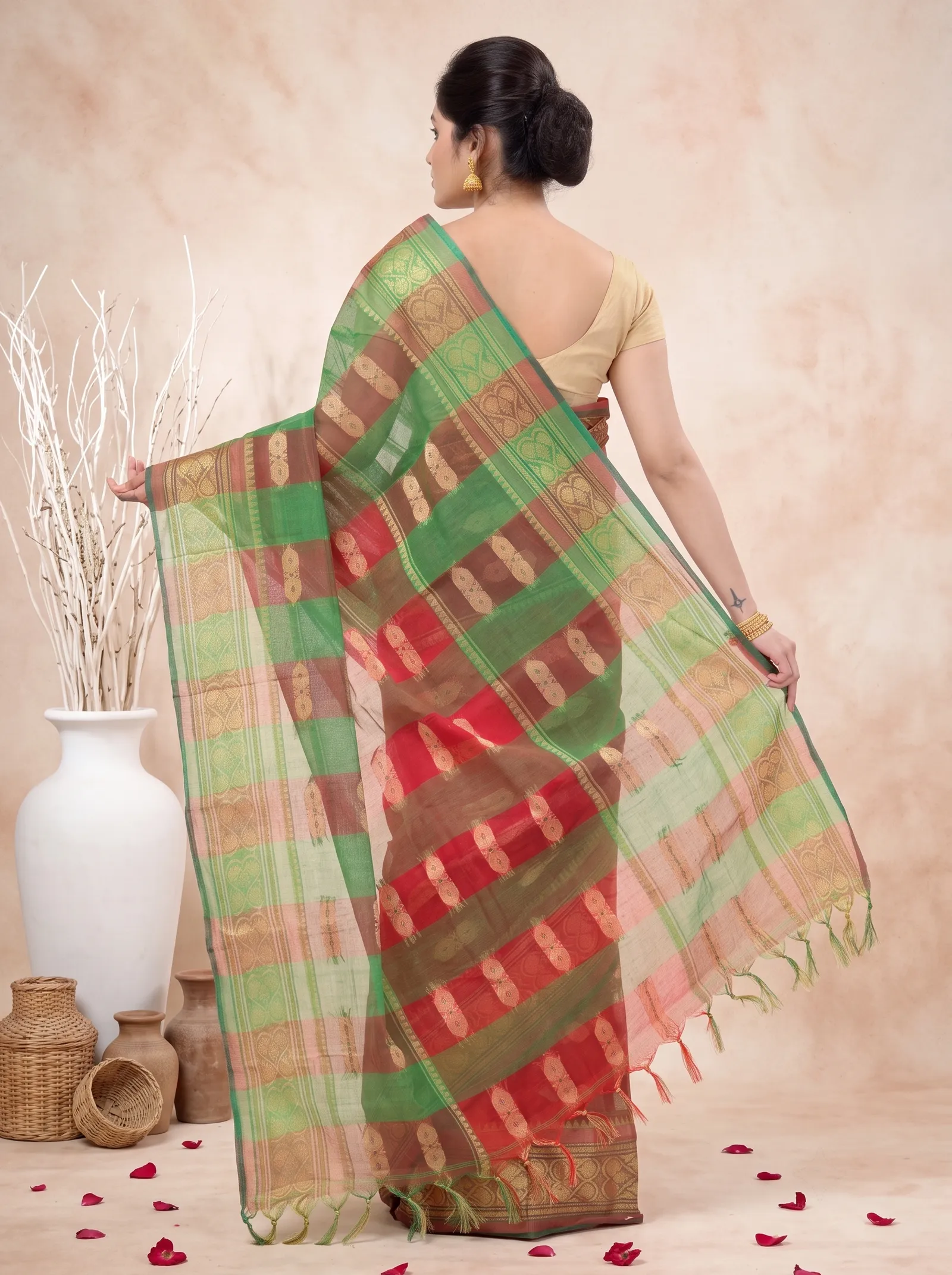 DipDiya Pure Cotton  Traditional Bengali Red Green Artisan Crafted Raj Nandi Tant Saree