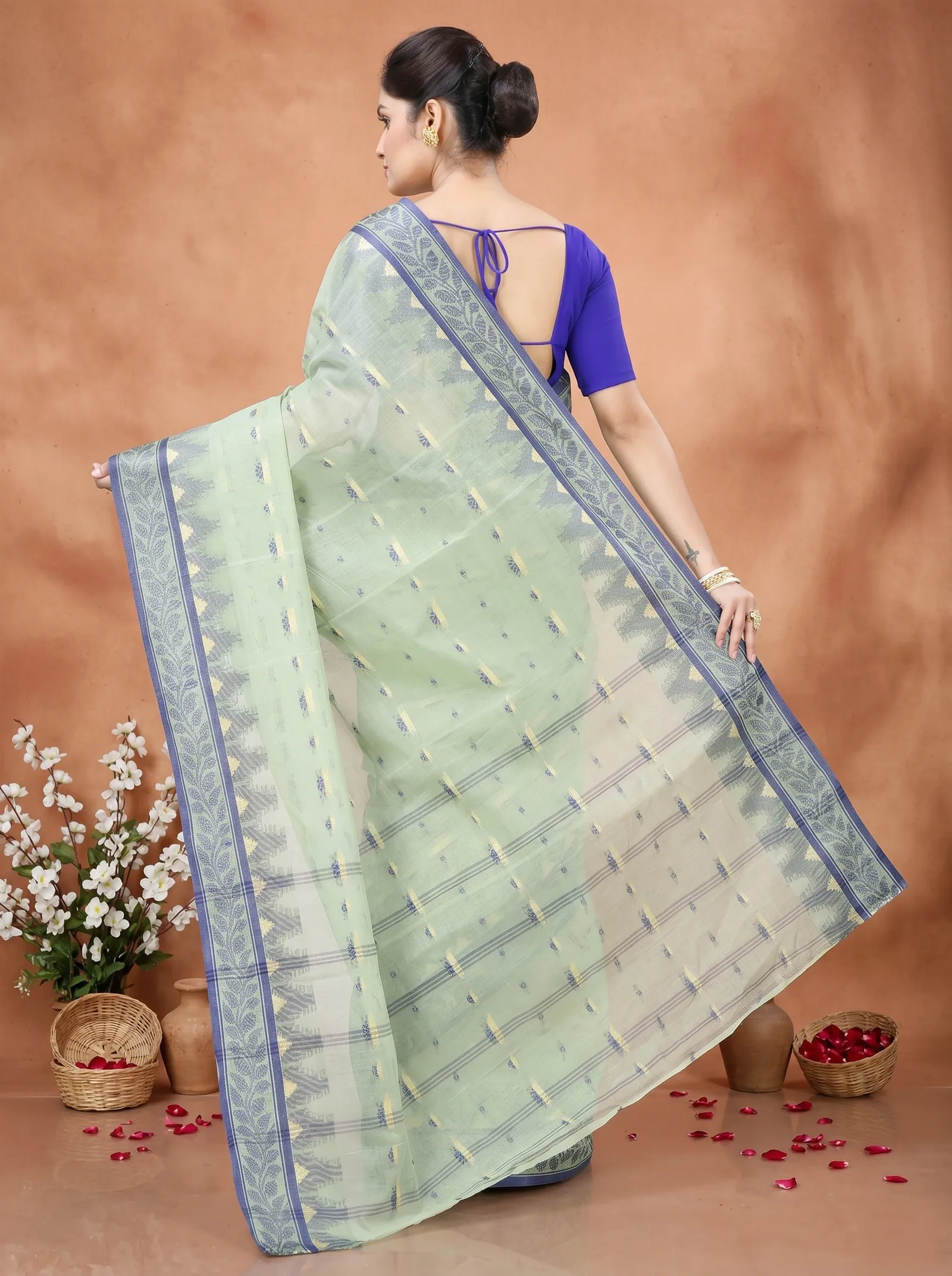 DipDiya Pure Cotton  Traditional Bengali See Green Artisan Crafted Gunjan Tant Saree