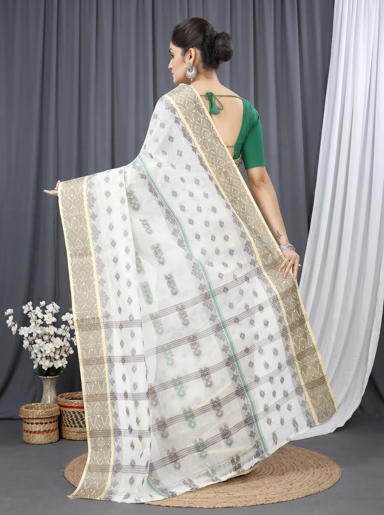DipDiya Pure Cotton  Traditional Bengali White Artisan Crafted Ghusoon Tant Saree