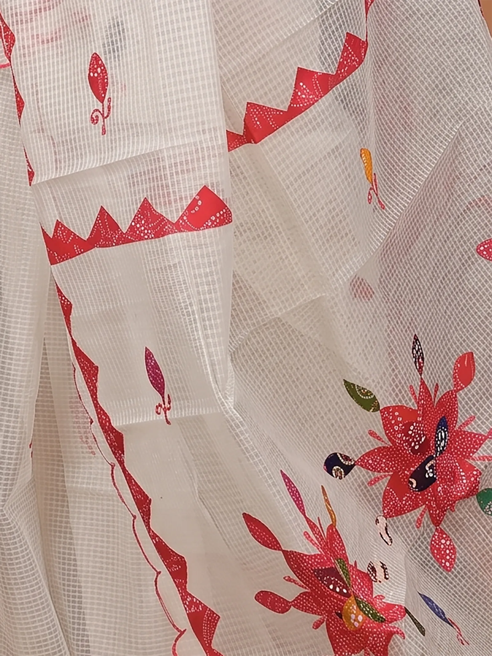 DipDiya Pure Cotton  Traditional Bengali White Artisan Crafted Kotaplik Kota Applique Saree