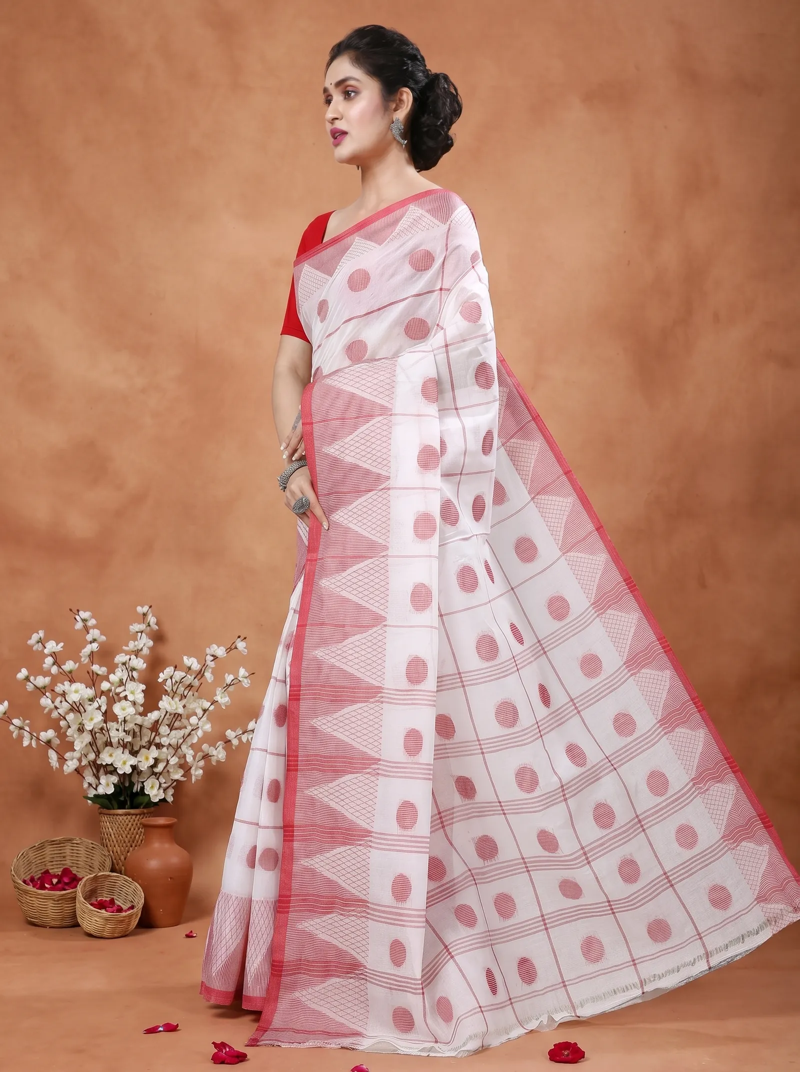 DipDiya Pure Cotton  Traditional Bengali White Artisan Crafted Rebeka Tant Saree