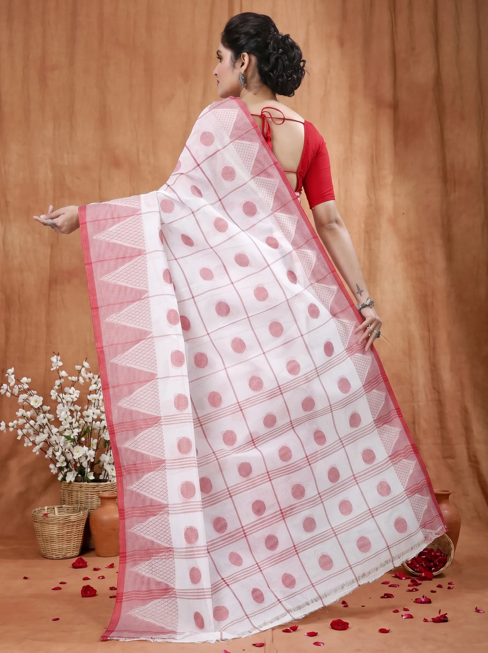 DipDiya Pure Cotton  Traditional Bengali White Artisan Crafted Rebeka Tant Saree