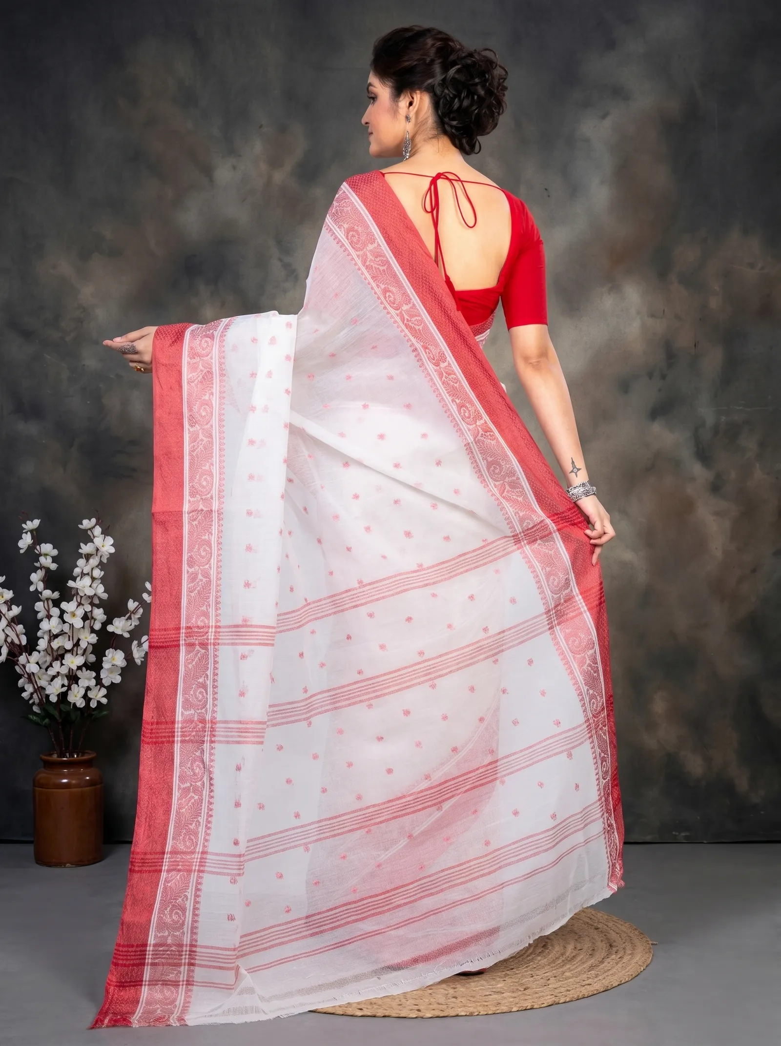 DipDiya Pure Cotton  Traditional Bengali White Artisan Crafted Sorbori Tant Saree