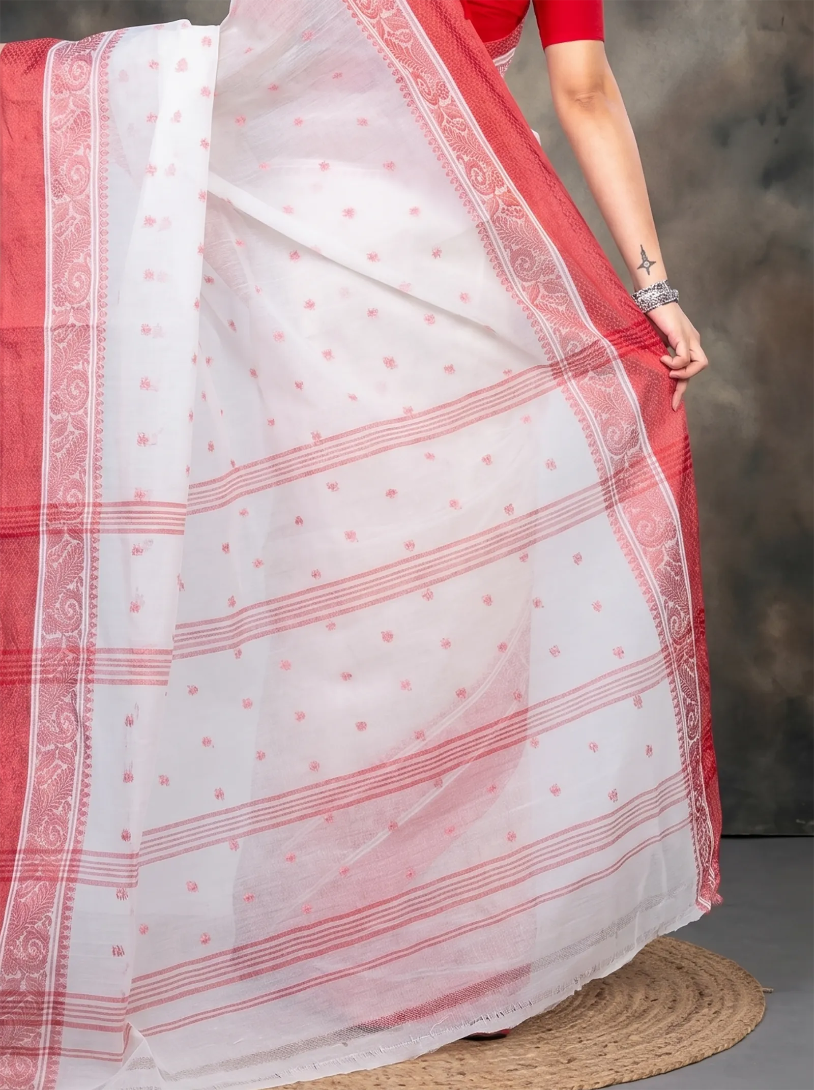DipDiya Pure Cotton  Traditional Bengali White Artisan Crafted Sorbori Tant Saree