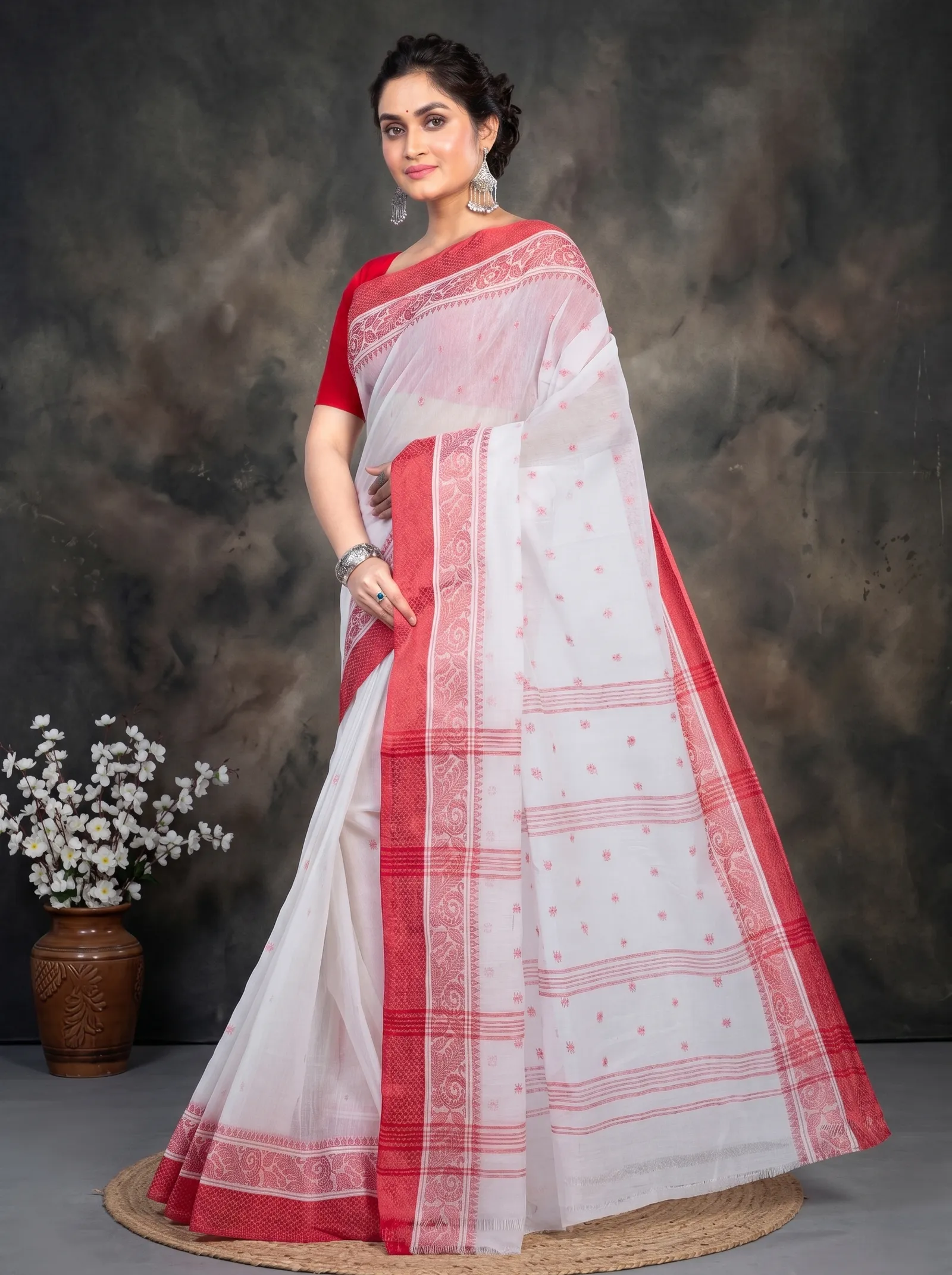 DipDiya Pure Cotton  Traditional Bengali White Artisan Crafted Sorbori Tant Saree