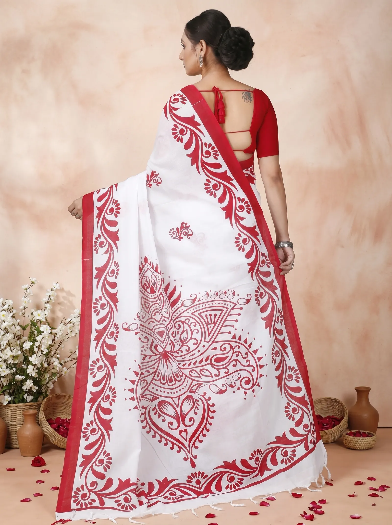 DipDiya Pure Cotton  Traditional Bengali White Artisan Crafted Teba Printed Handloom Saree