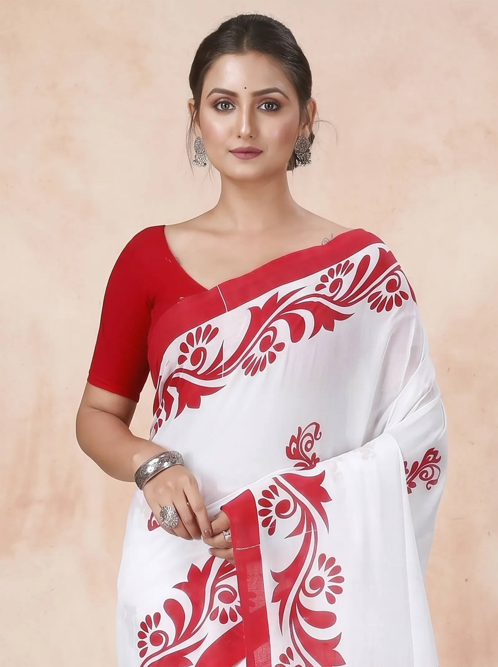 DipDiya Pure Cotton  Traditional Bengali White Artisan Crafted Teba Printed Handloom Saree