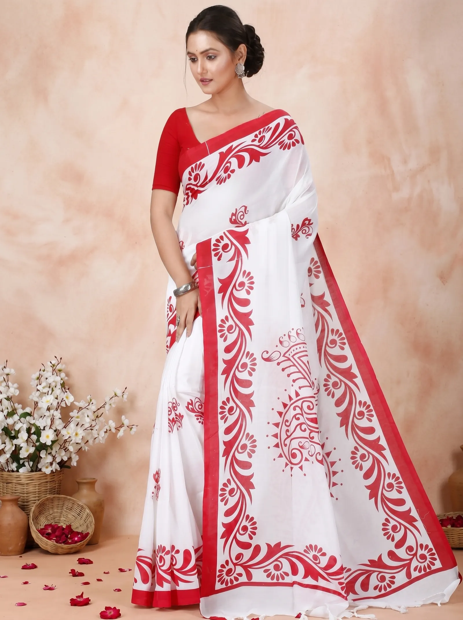 DipDiya Pure Cotton  Traditional Bengali White Artisan Crafted Teba Printed Handloom Saree