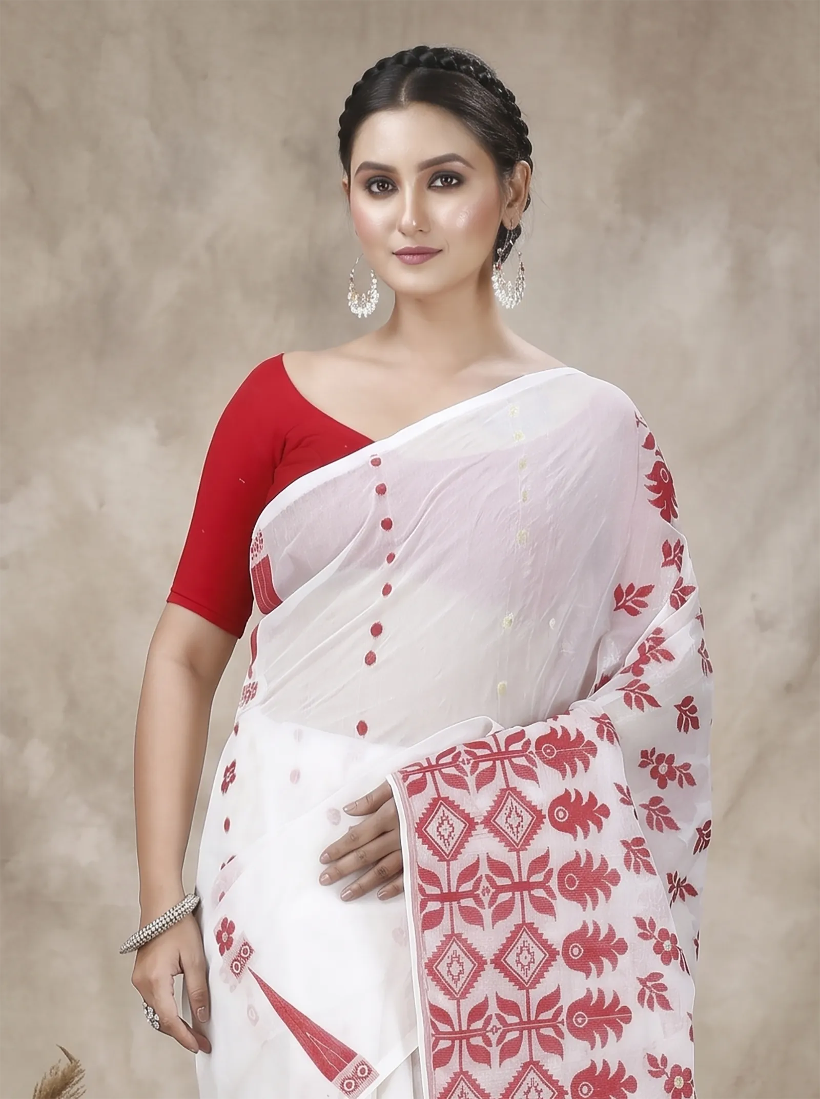 DipDiya Pure Cotton  Traditional Bengali White Artisan Crafted Urmila Jamdani Saree