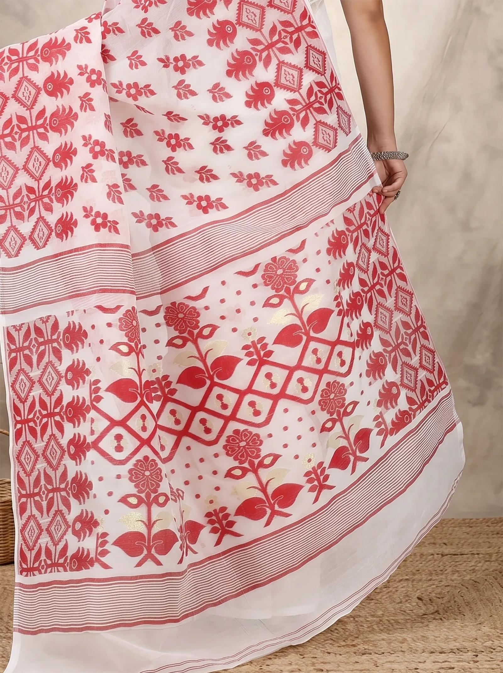 DipDiya Pure Cotton  Traditional Bengali White Artisan Crafted Urmila Jamdani Saree