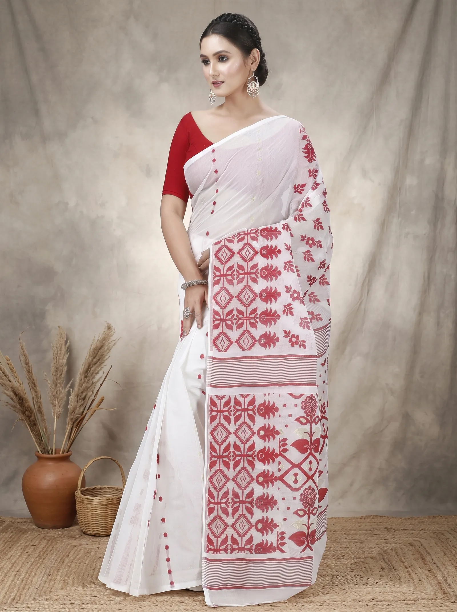 DipDiya Pure Cotton  Traditional Bengali White Artisan Crafted Urmila Jamdani Saree