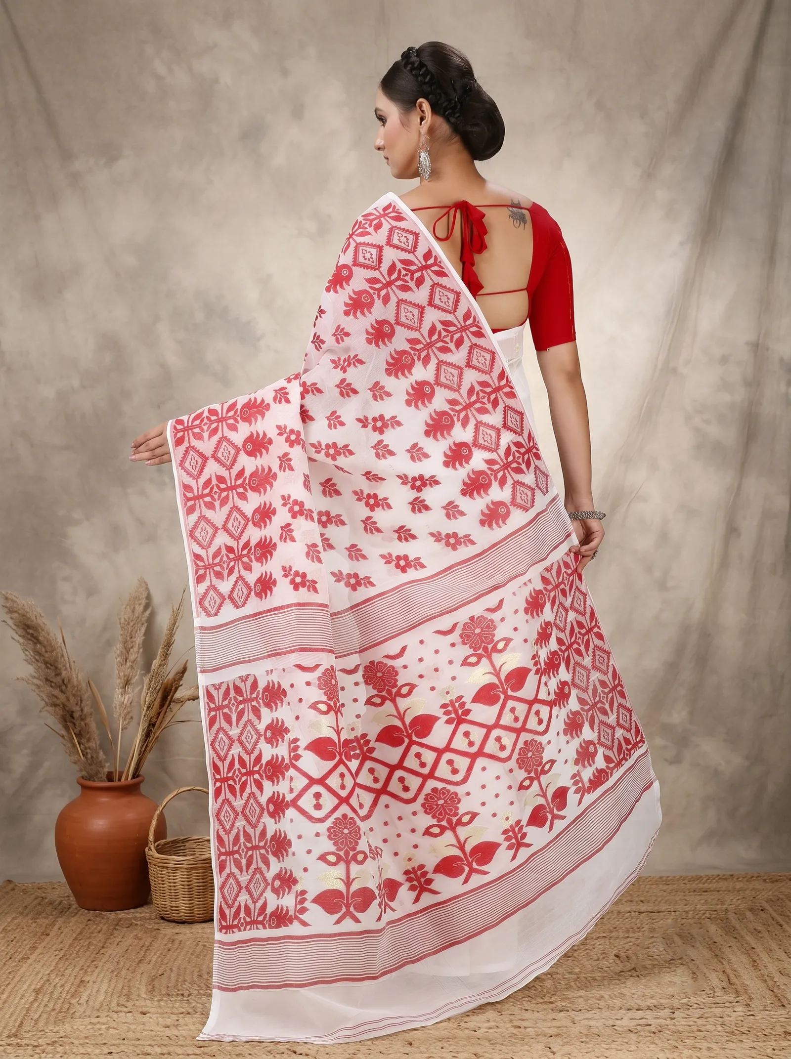DipDiya Pure Cotton  Traditional Bengali White Artisan Crafted Urmila Jamdani Saree