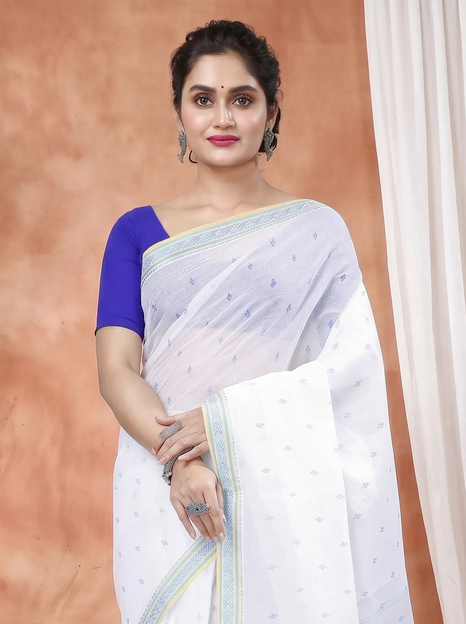 DipDiya Pure Cotton  Traditional Bengali White Blue Artisan Crafted Regina Tant Saree