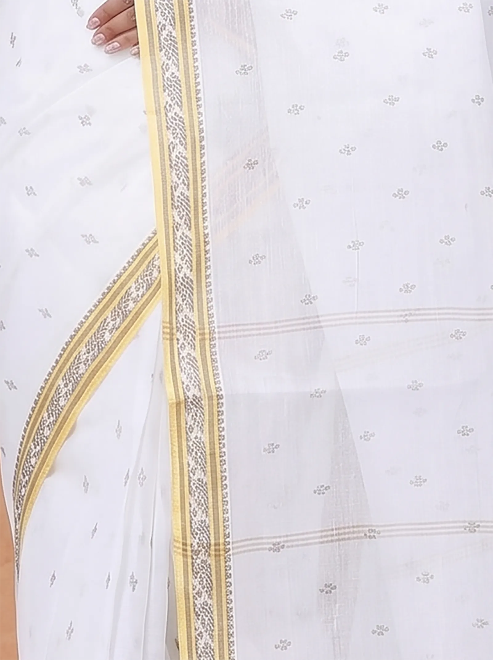 DipDiya Pure Cotton  Traditional Bengali White Golden Artisan Crafted Regina Tant Saree