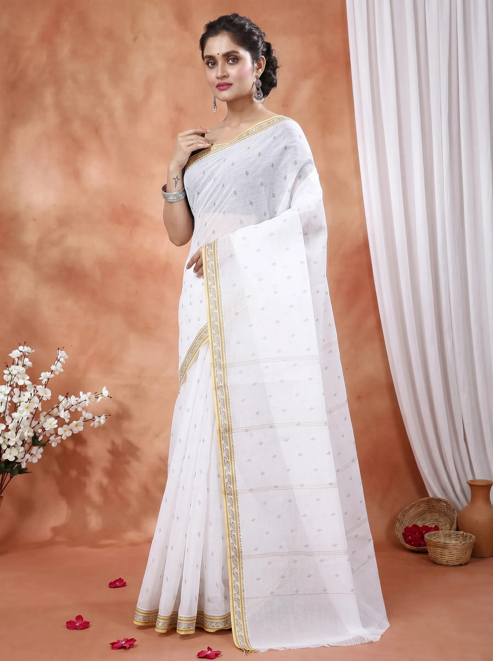 DipDiya Pure Cotton  Traditional Bengali White Golden Artisan Crafted Regina Tant Saree